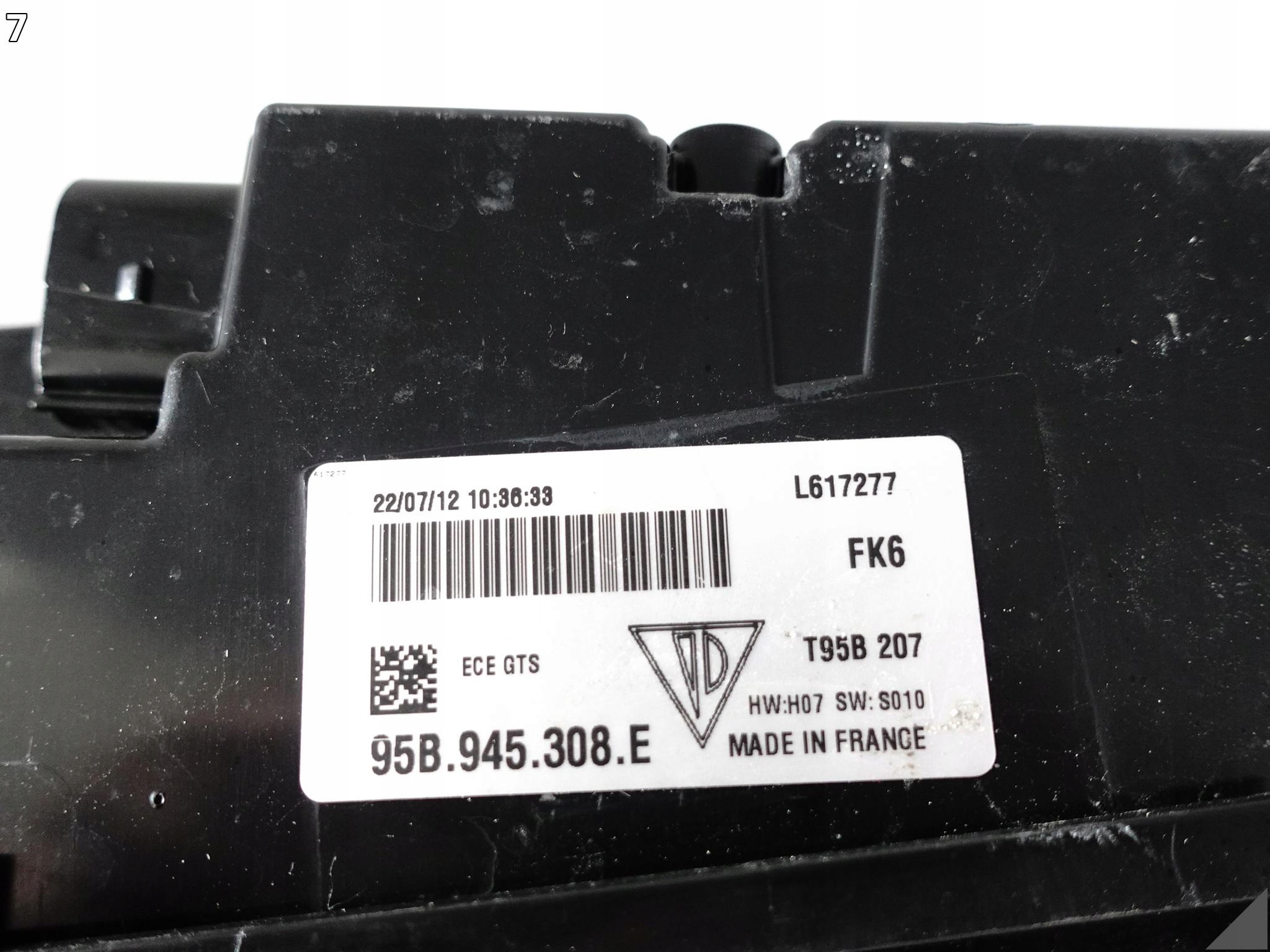 PORSCHE MACAN 95B LIFT 18-24 GTS light cap LED rear part EU EXCLUSIVE