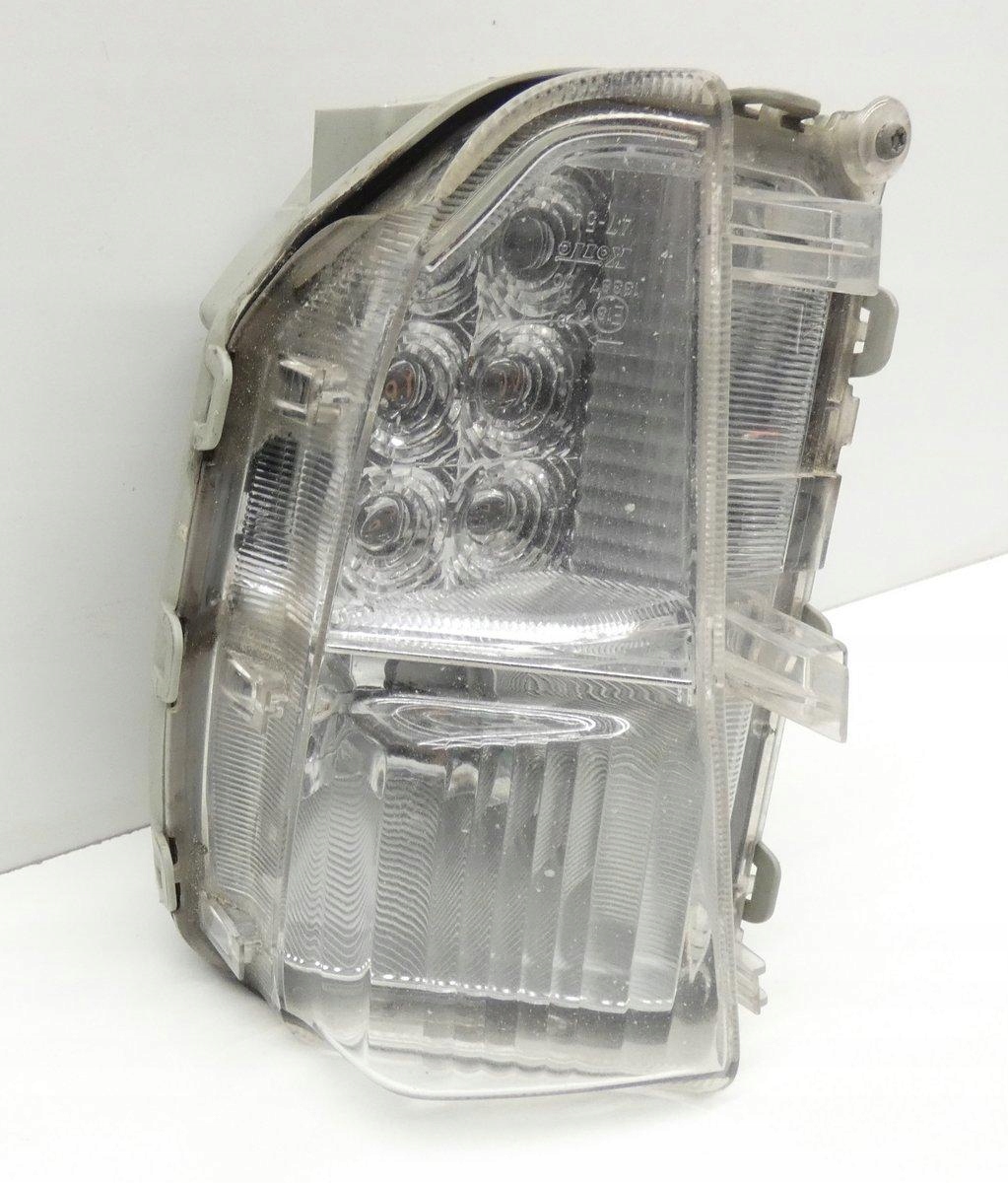 TOYOTA PRIUS 3 III KOITO 47-54 2011- Nebelscheinwerfer links DRL