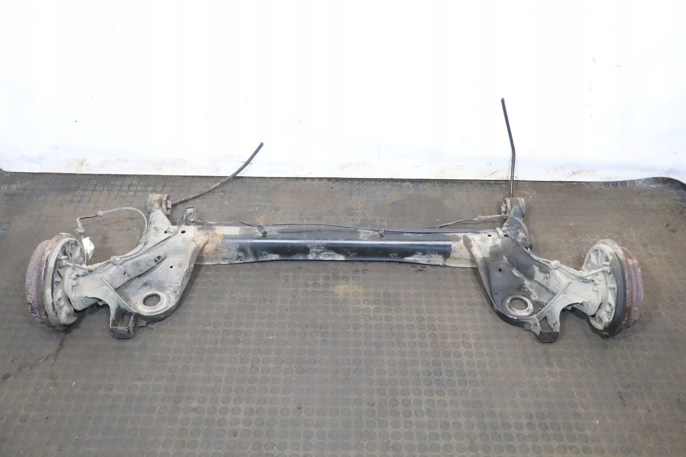 BELKA ZAWIESZENIA TYLNA SKODA CITIGO