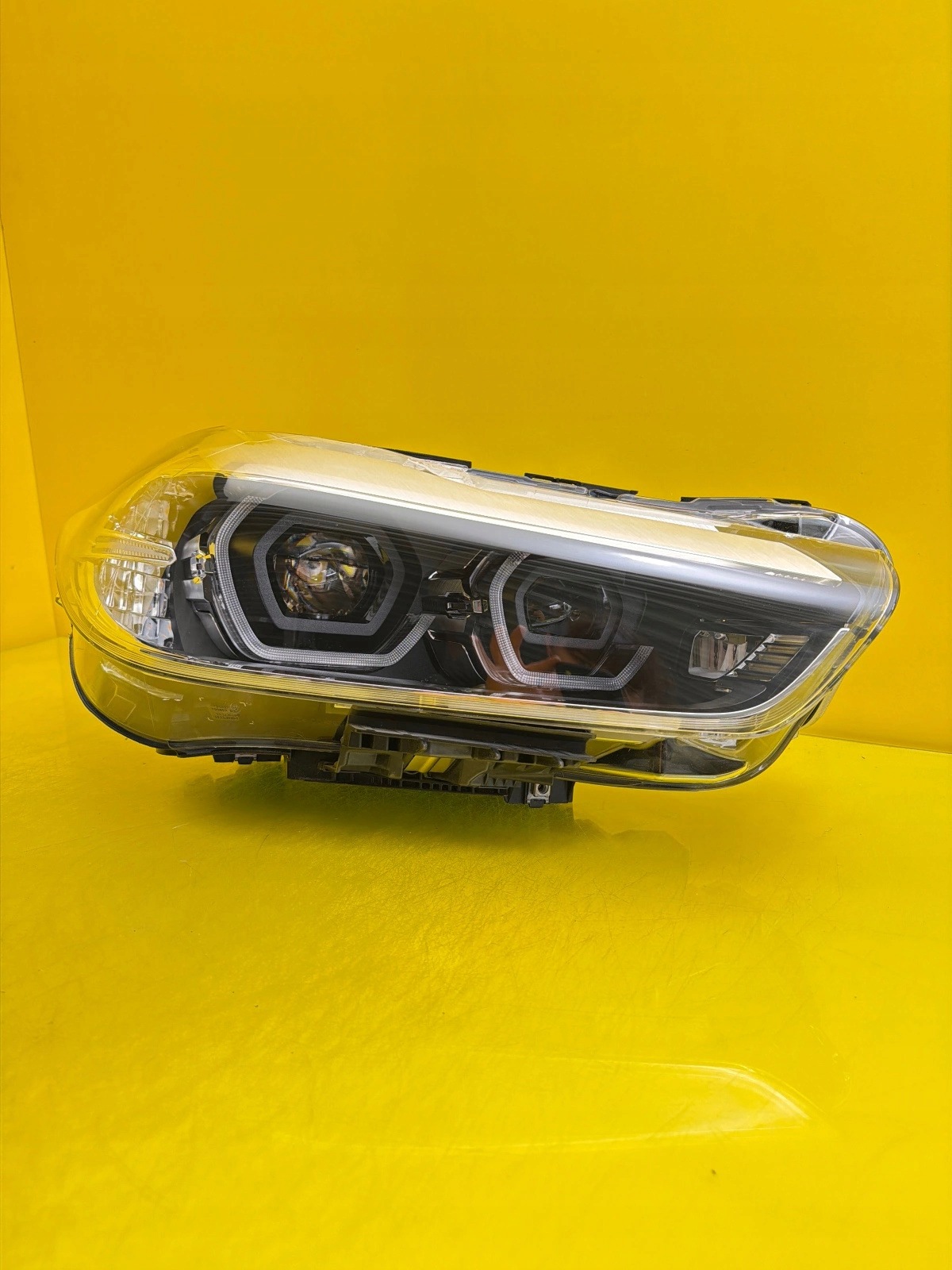 light right BMW X2 F39 Full Led 5A1E0A8-02