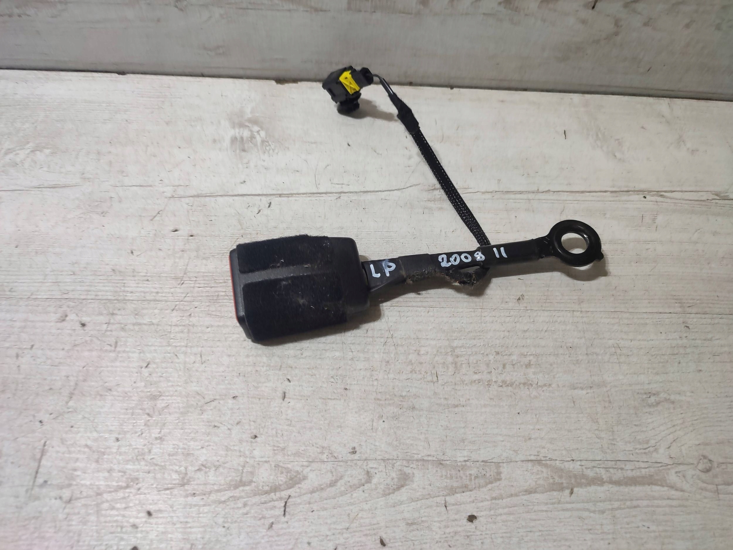 Peugeot 2008 II 2020 front left Klamra supports safety