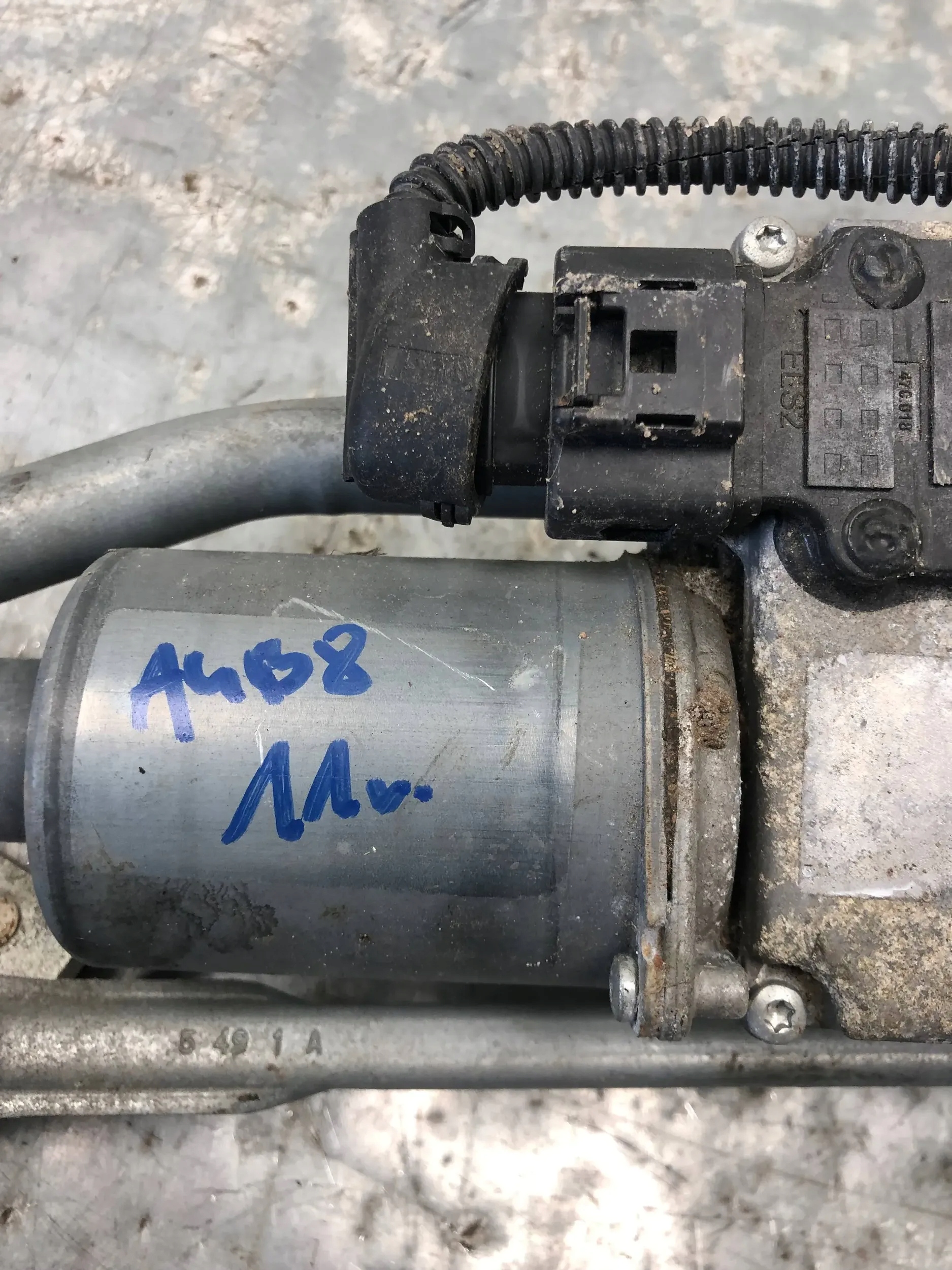 Wischergestänge AUDI A4 B8 8K1955023C