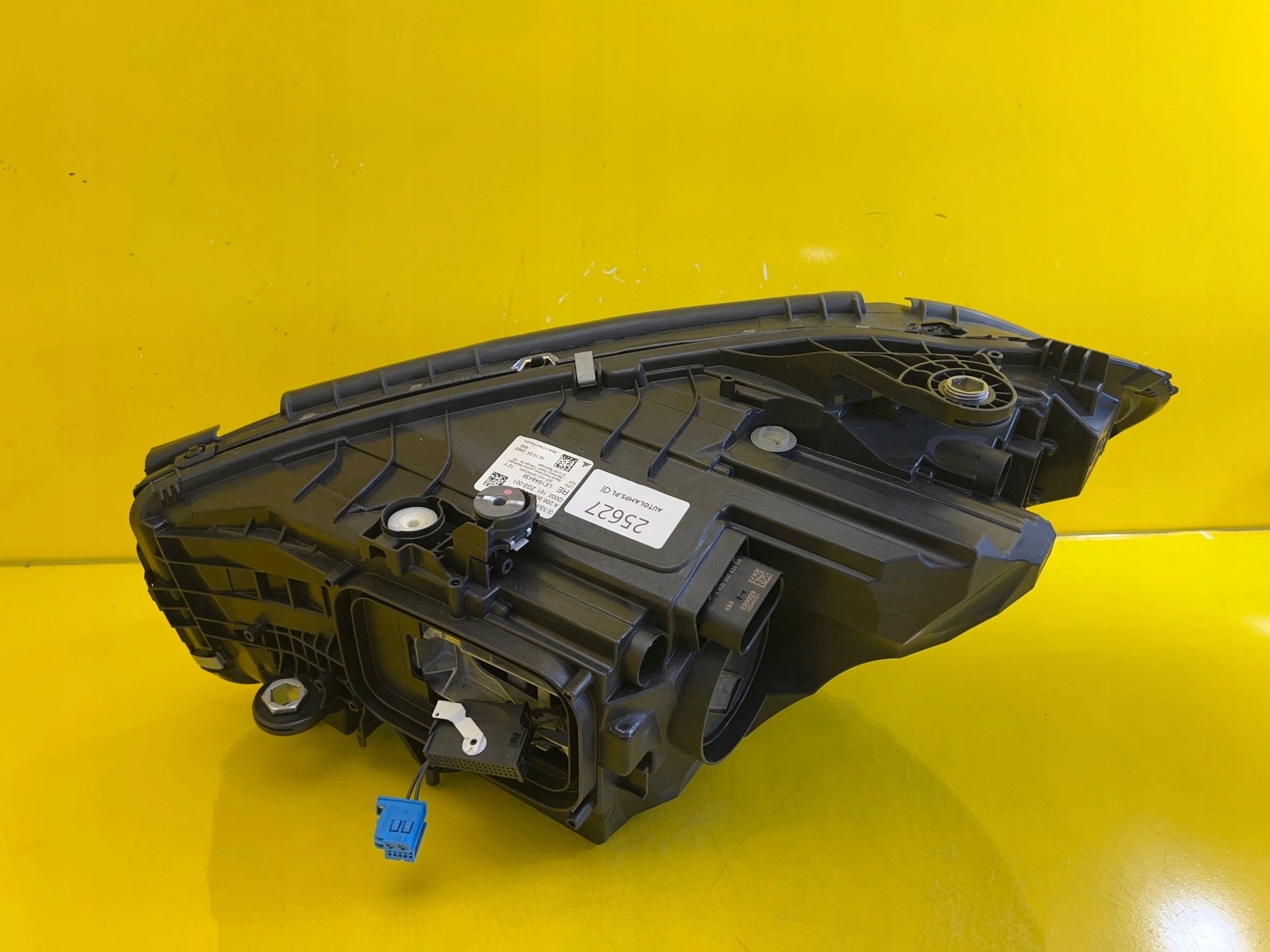 light right Mercedes C Klasa W206 A2069065404 Digital Light