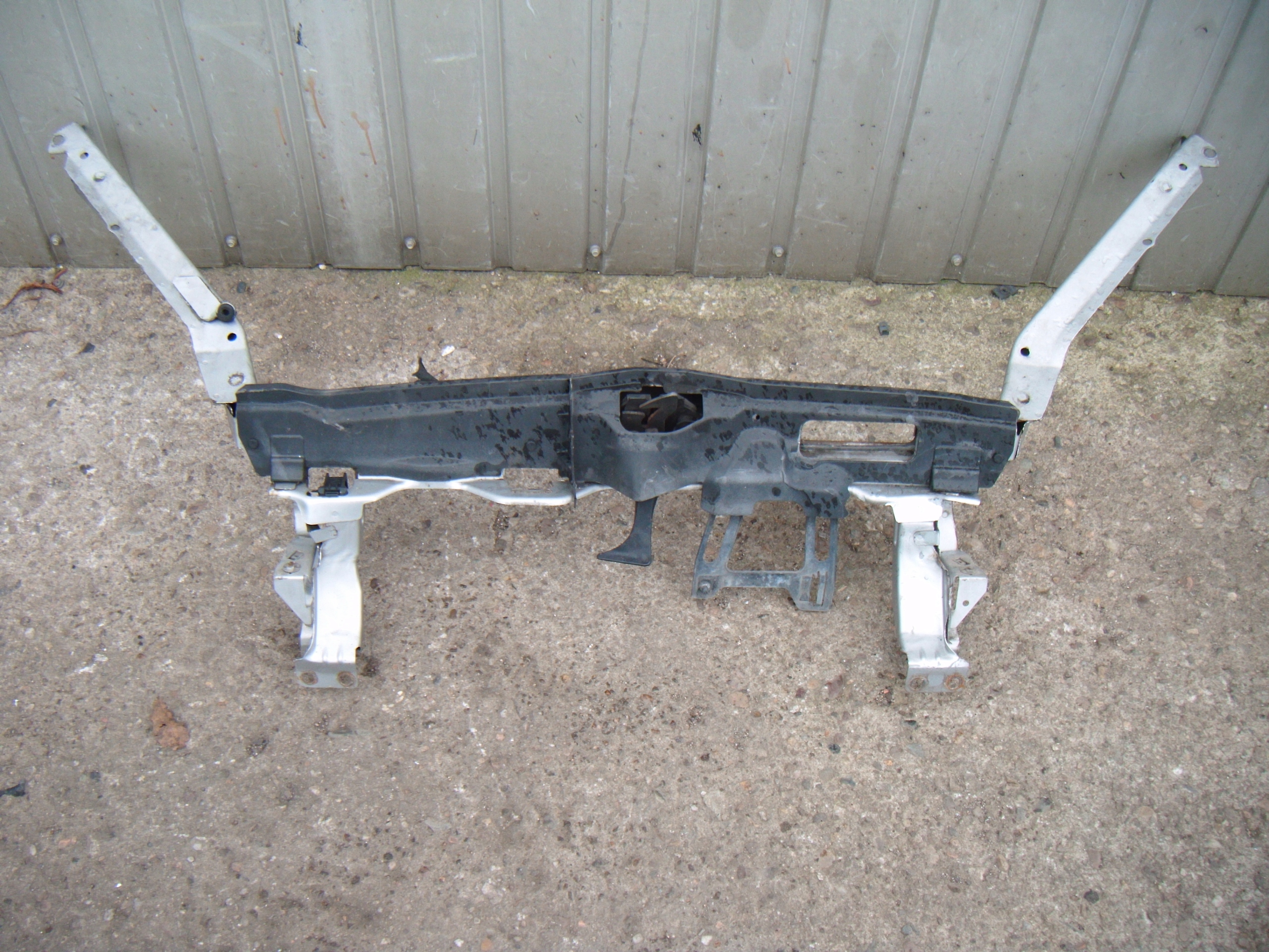 MERCEDES A KLASA W168 LIFT 97-04 PAS PRZEDNI WZMOCNIENIE CZOŁOWE LAKIER 761