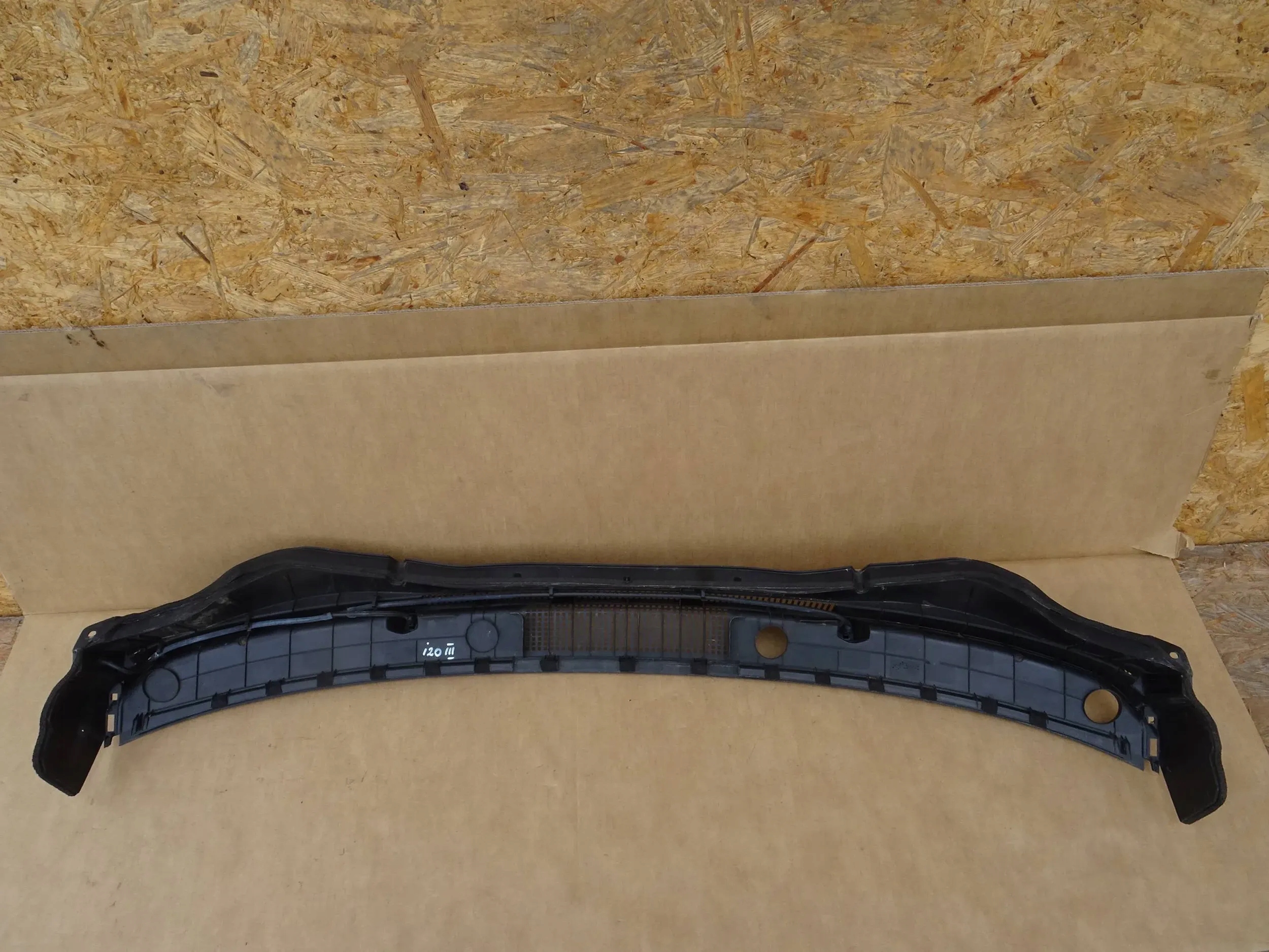 Hyundai i20 III Podszybie 86151-Q0000 Producent części Hyundai OE