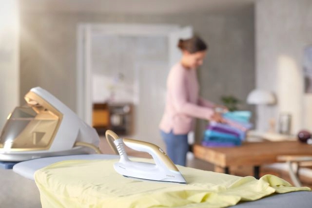 Generator pary Philips PerfectCare 8000 PSG8040/60 Waga produktu 7.4 kg