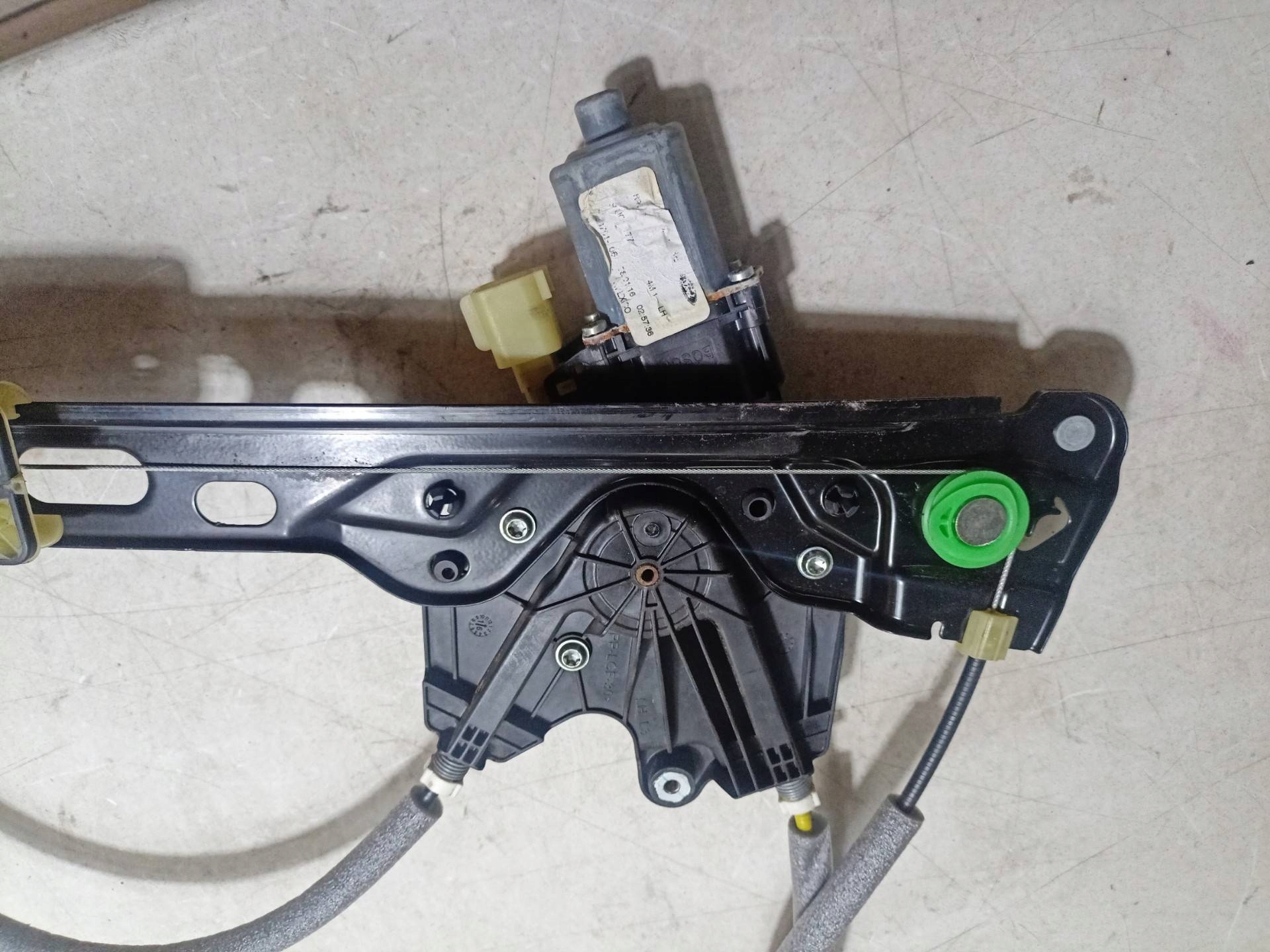 window regulator door front left side Ford Fusion USA 2 2016