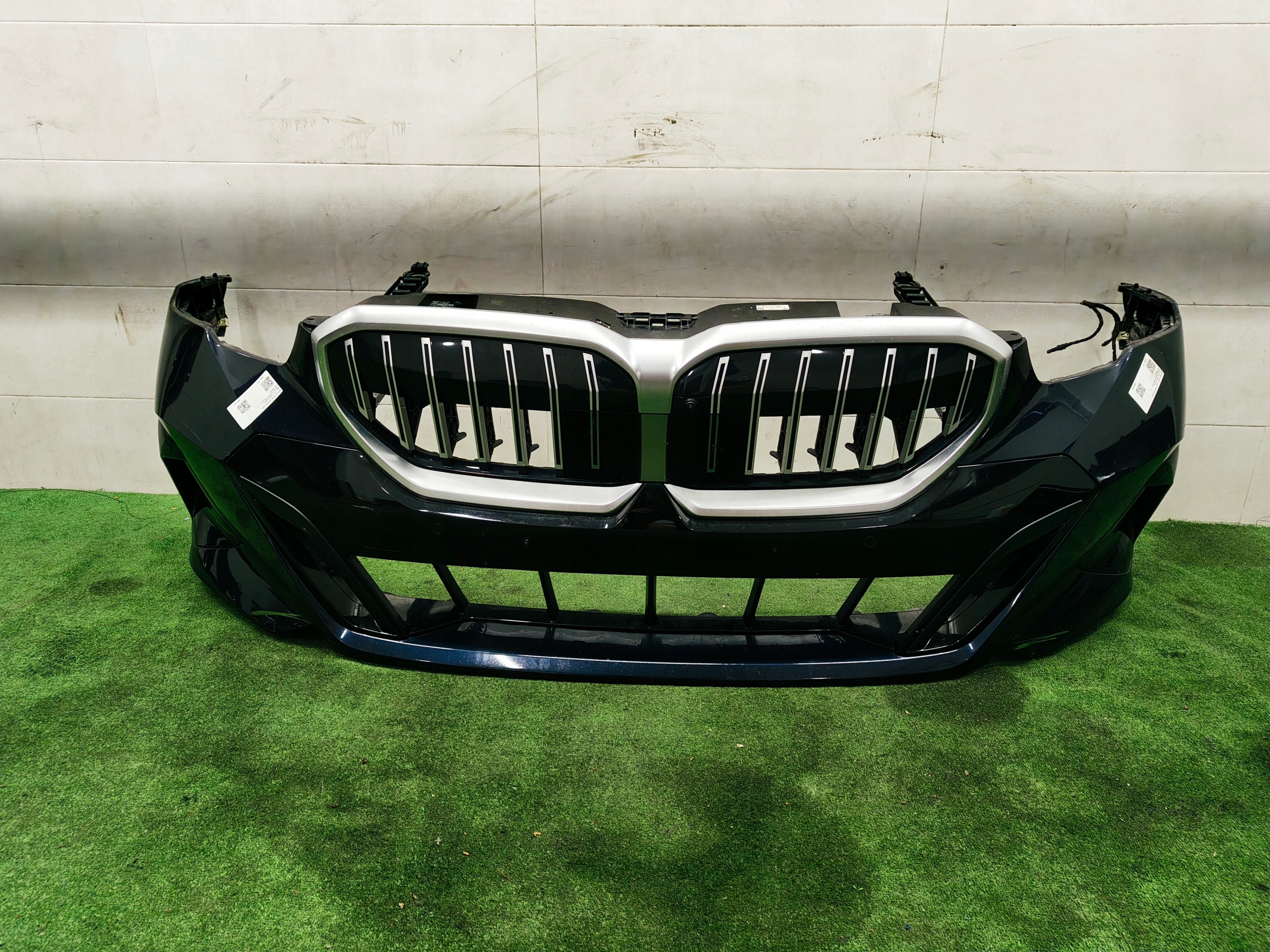 BMW 5 G60 front bonnet bumper lights fenders support panel for radiators m-packet 416