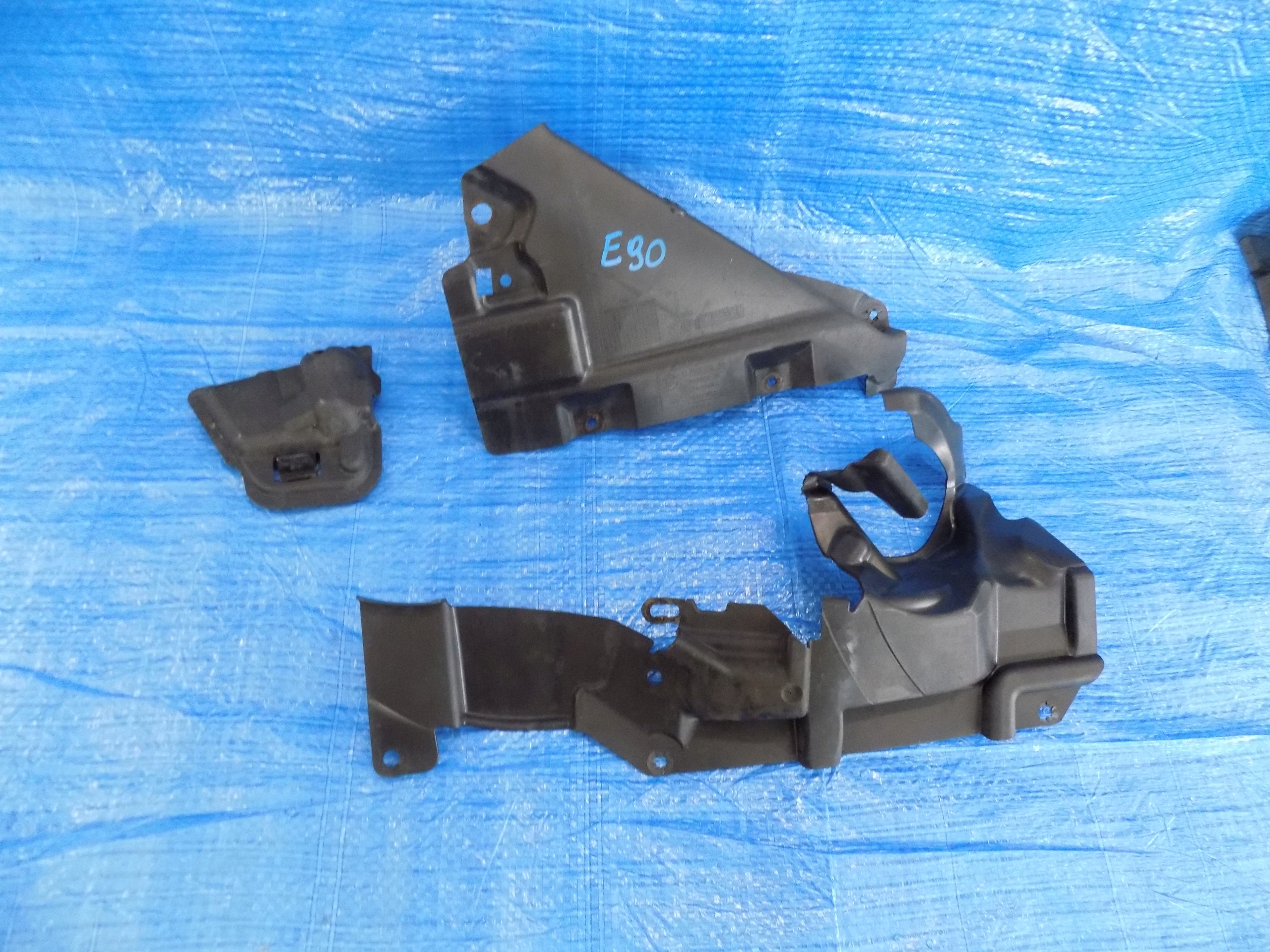 cover cover of control BMW 3 E90 E83 2.0D