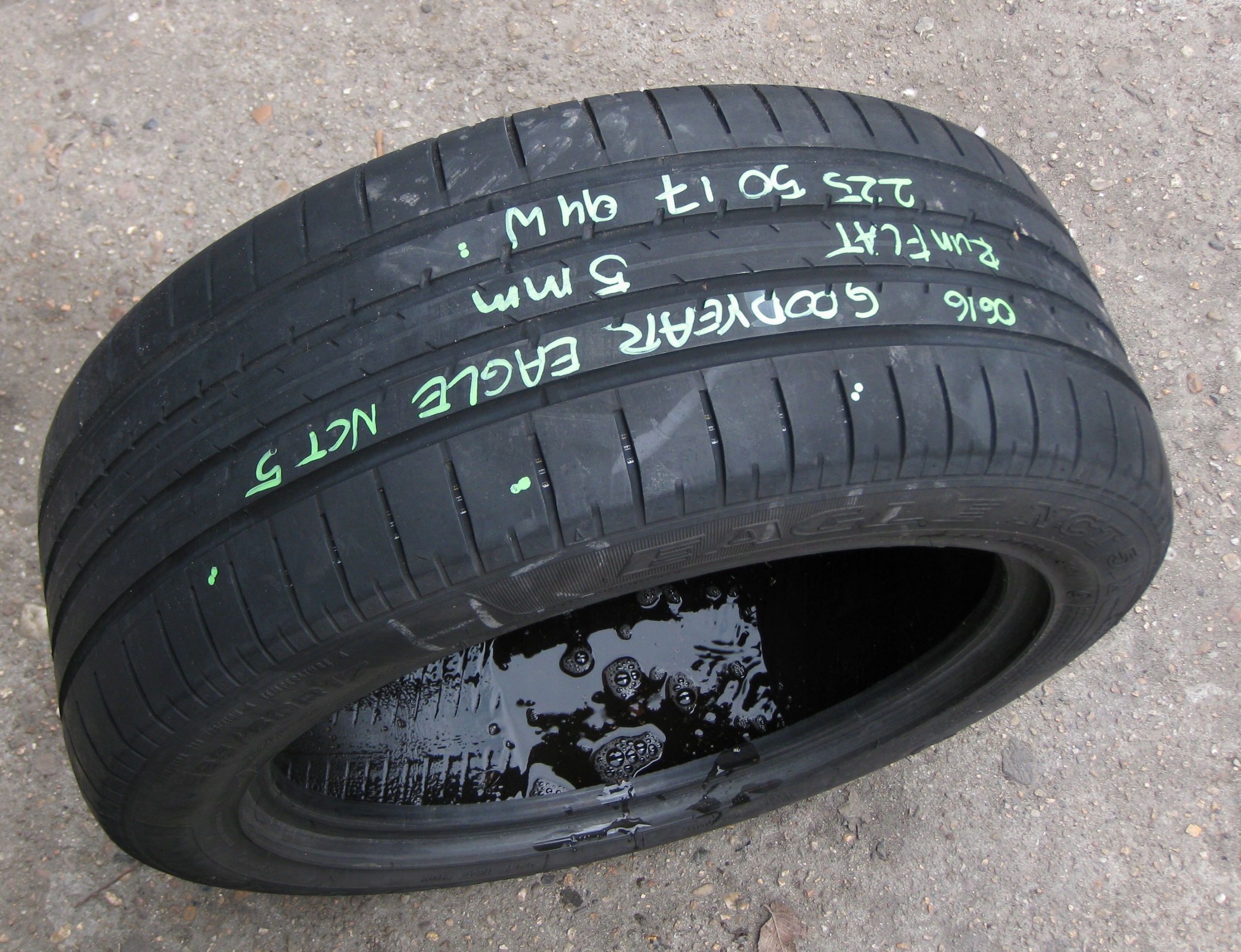 gomma Goodyear Eagle NCT5 225/50/17 LATO