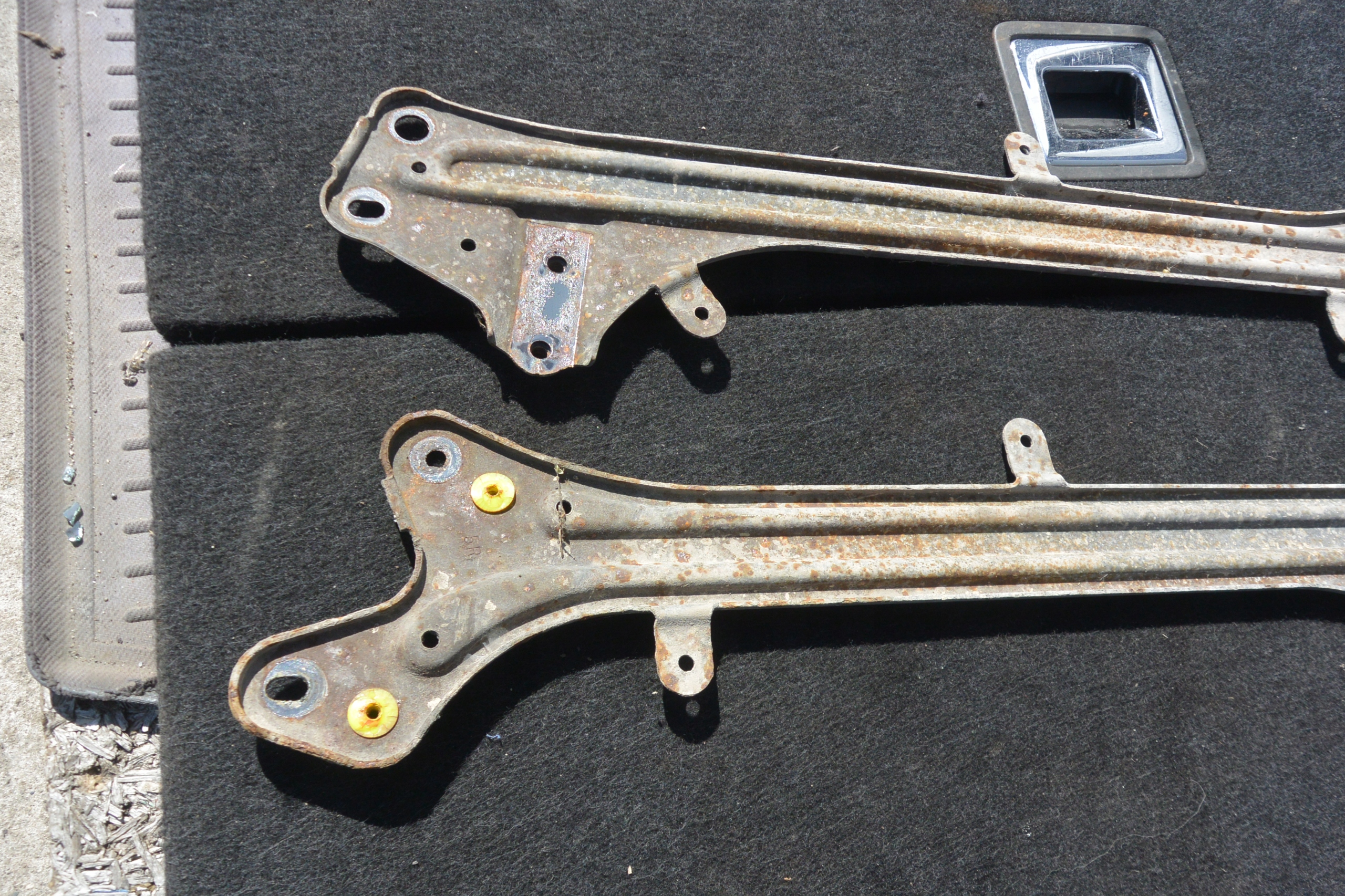 console POPRZECZKA bracket OSLON chassis KPL LEXUS GS III 450H