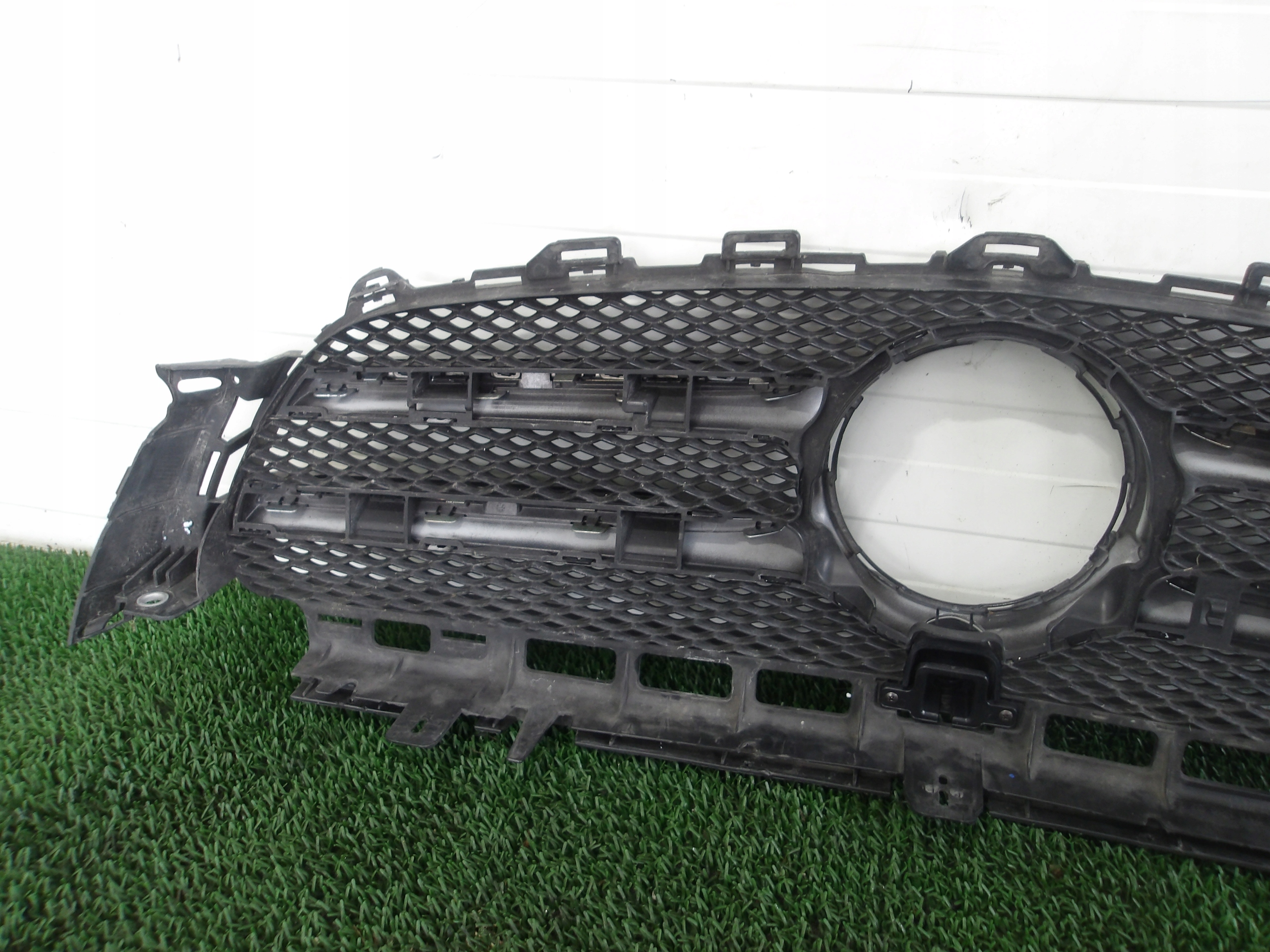 MERCEDES E-KLASA W213 16- grill grille front front below KAMERE OE