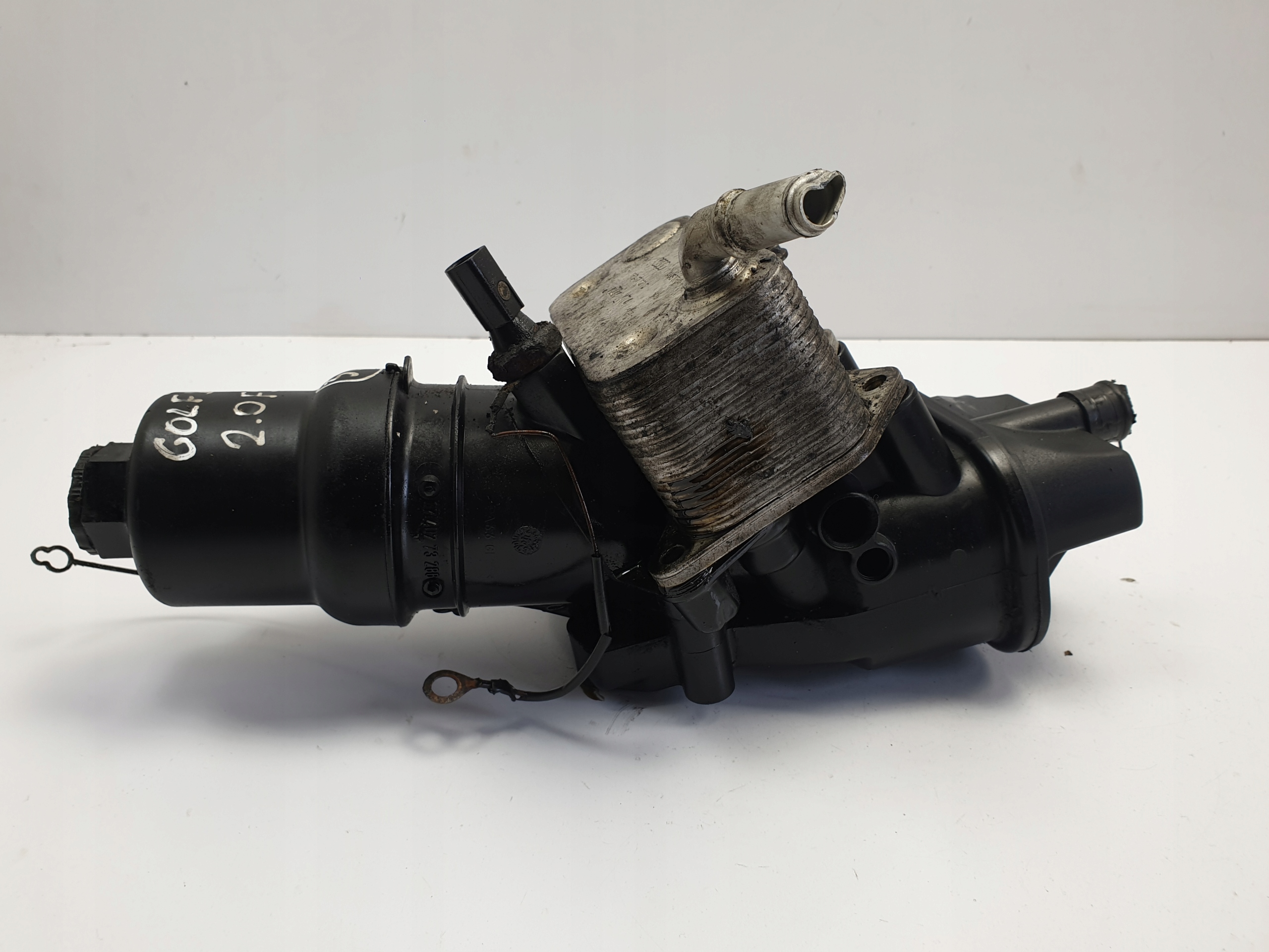 VW Golf V 2.0 FSI OBUDOWA FILTRA OLEJU podstawa Producent części Volkswagen OE