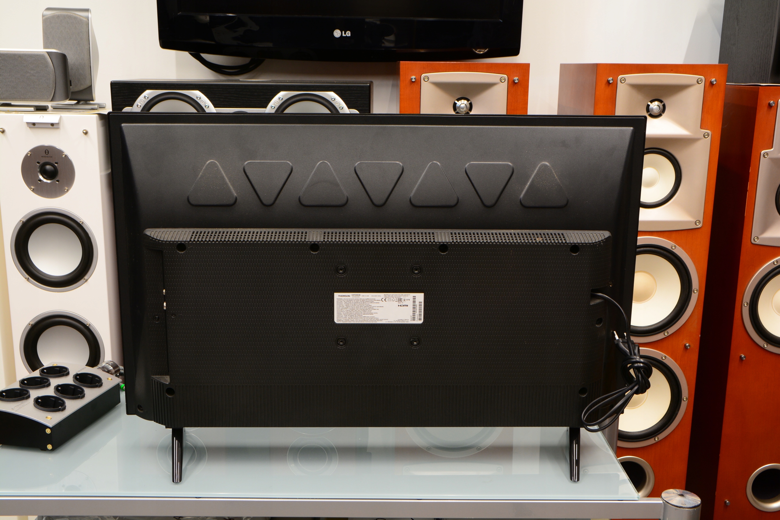 Telewizor Thomson 32" 32FD5526 smart TV HDMI z funkcjami sieciowymi Marka Thomson