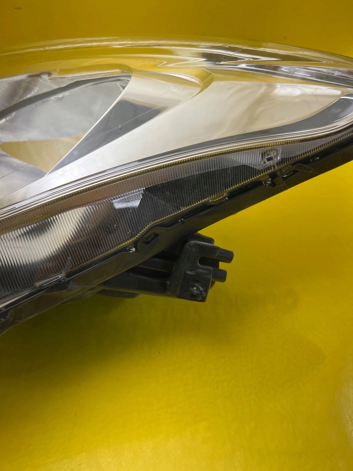 light left front Suzuki Swift MK8 17-24