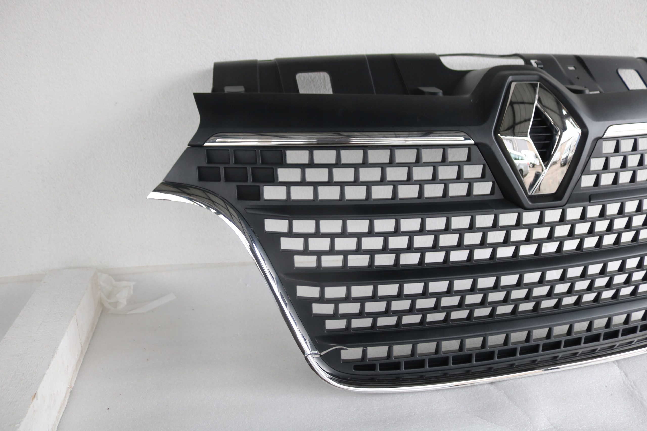 Renault Master II Kühlergrill FRONTGRILL Kühlergitter 623109048R - Thumbnail 3