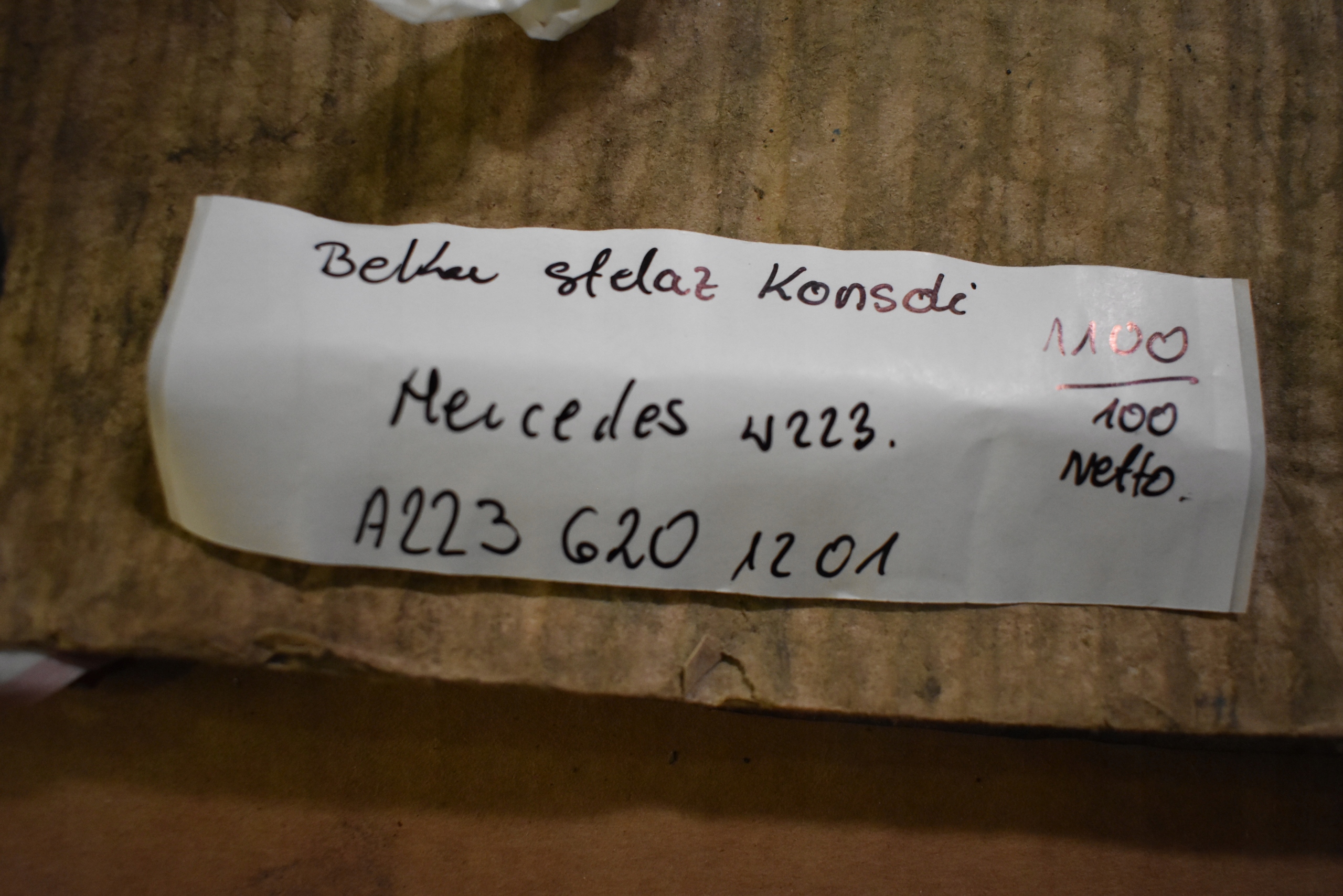 IDEALNY support sider consoles MERCEDES W223 HEAD-UP 1