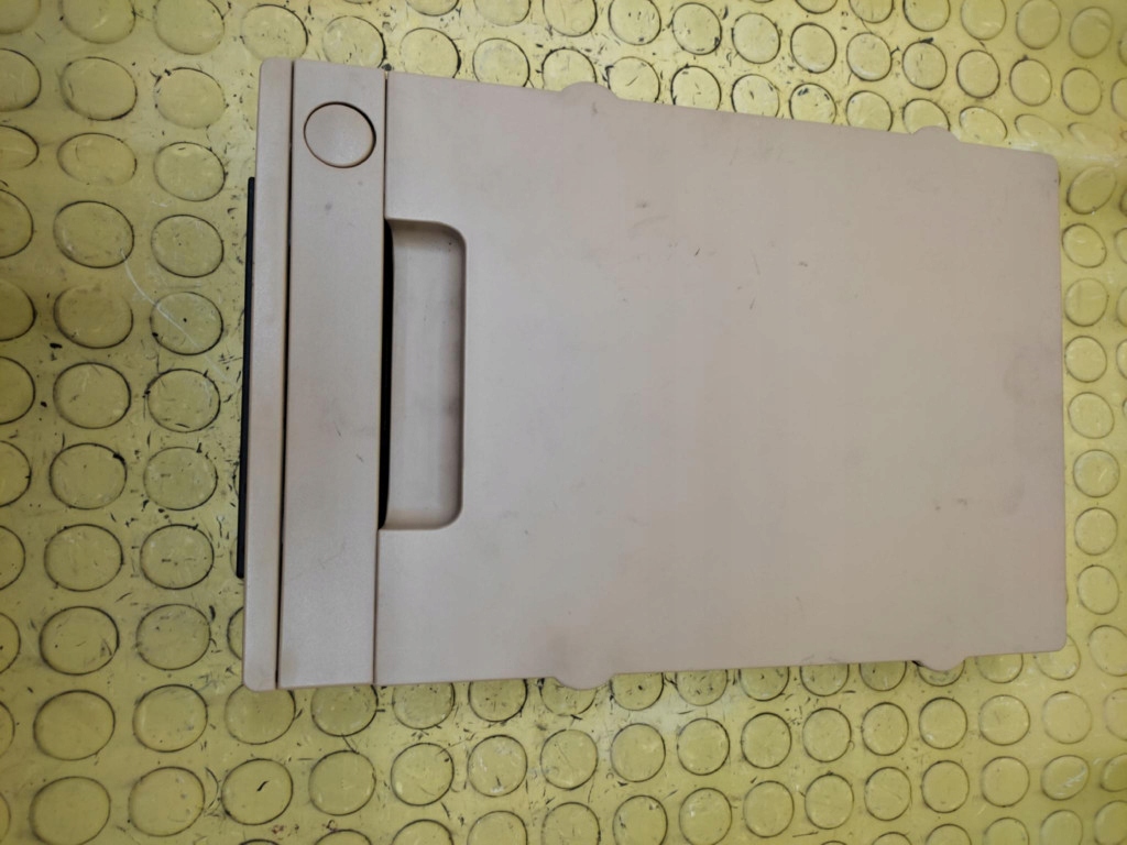 BMW E90 bracciolo posteriore 60970006