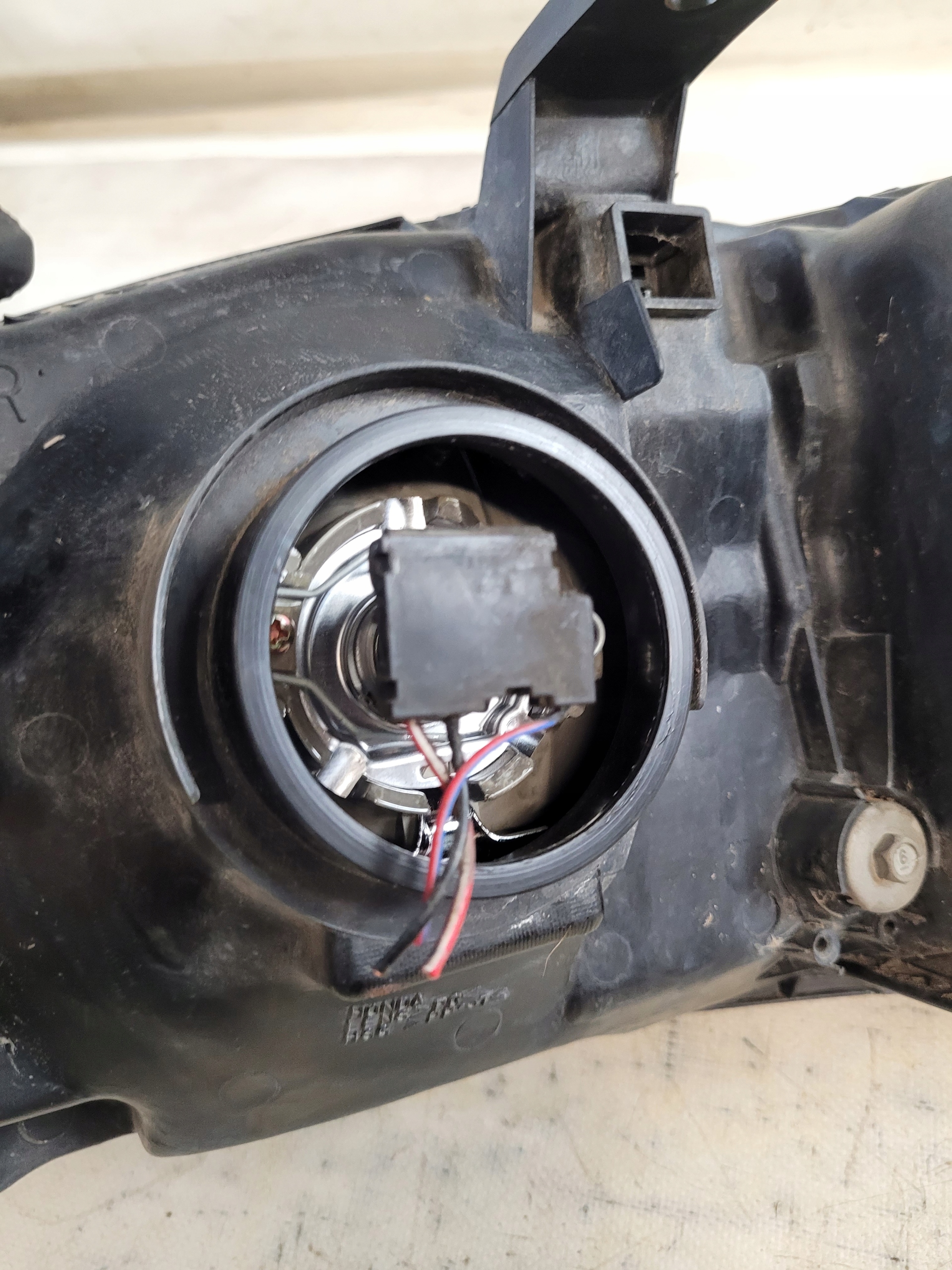 light right front HONDA CRV and 00r.