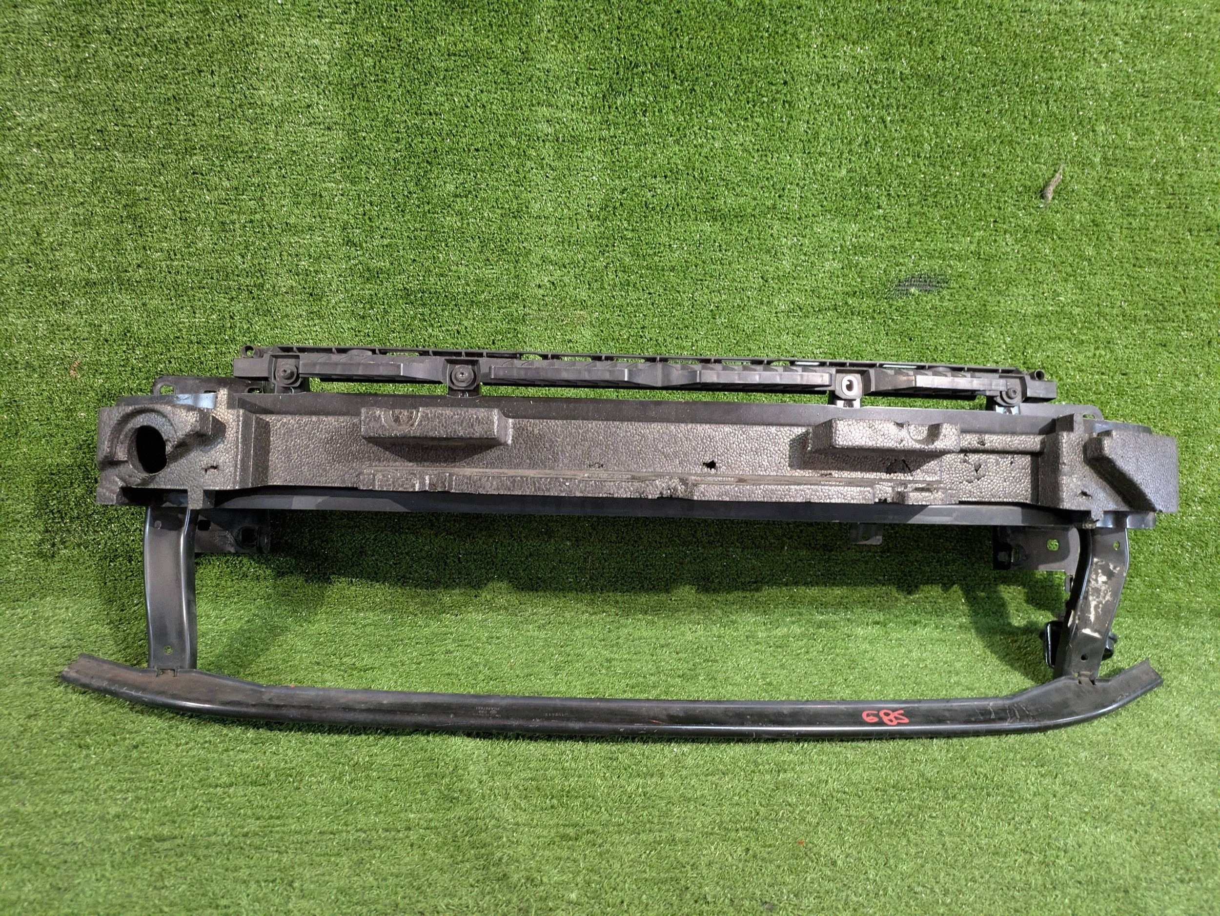bumper support of the front front VW T-ROC NR.B685