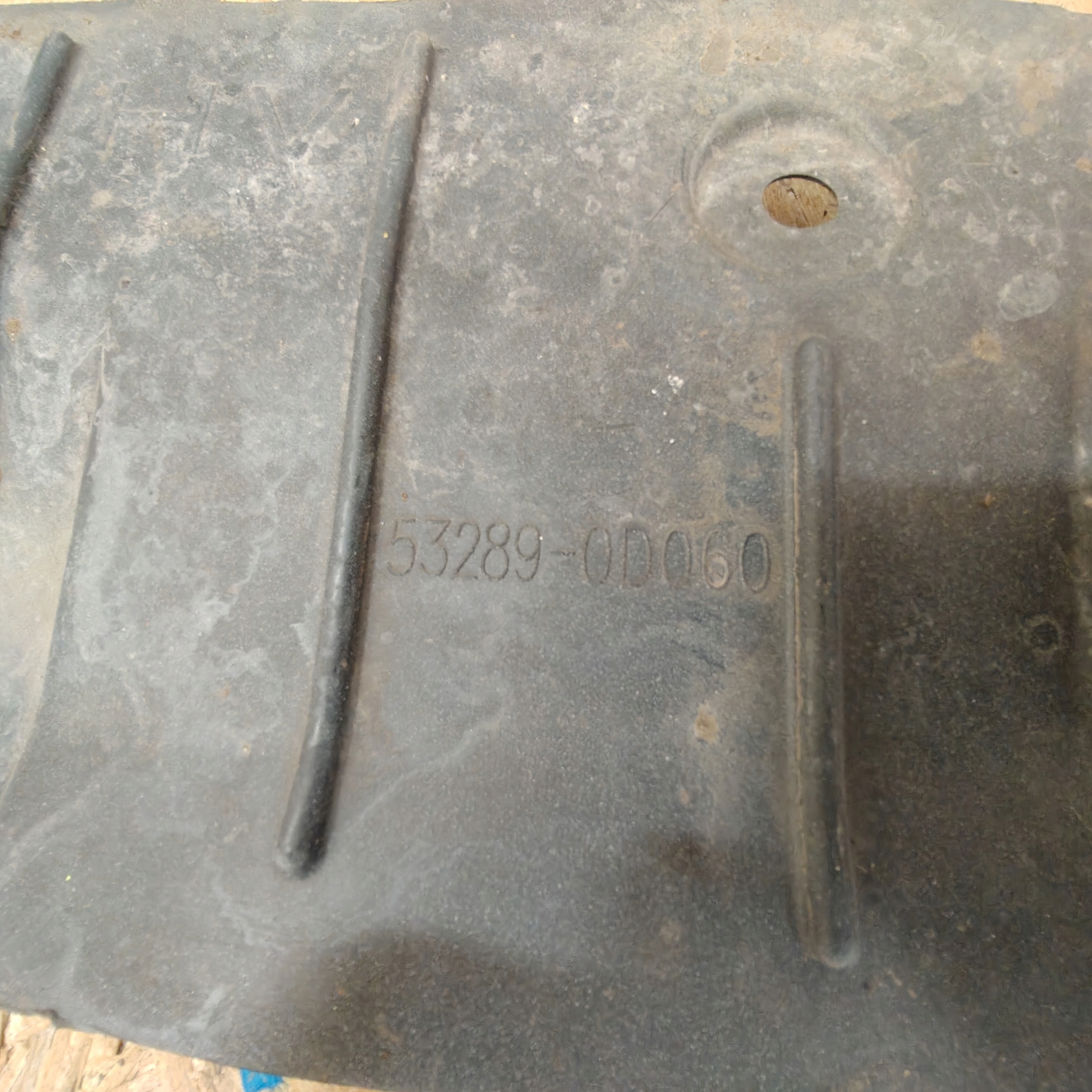 cover below bumper front TOYOTA YARIS III HYBRYDA