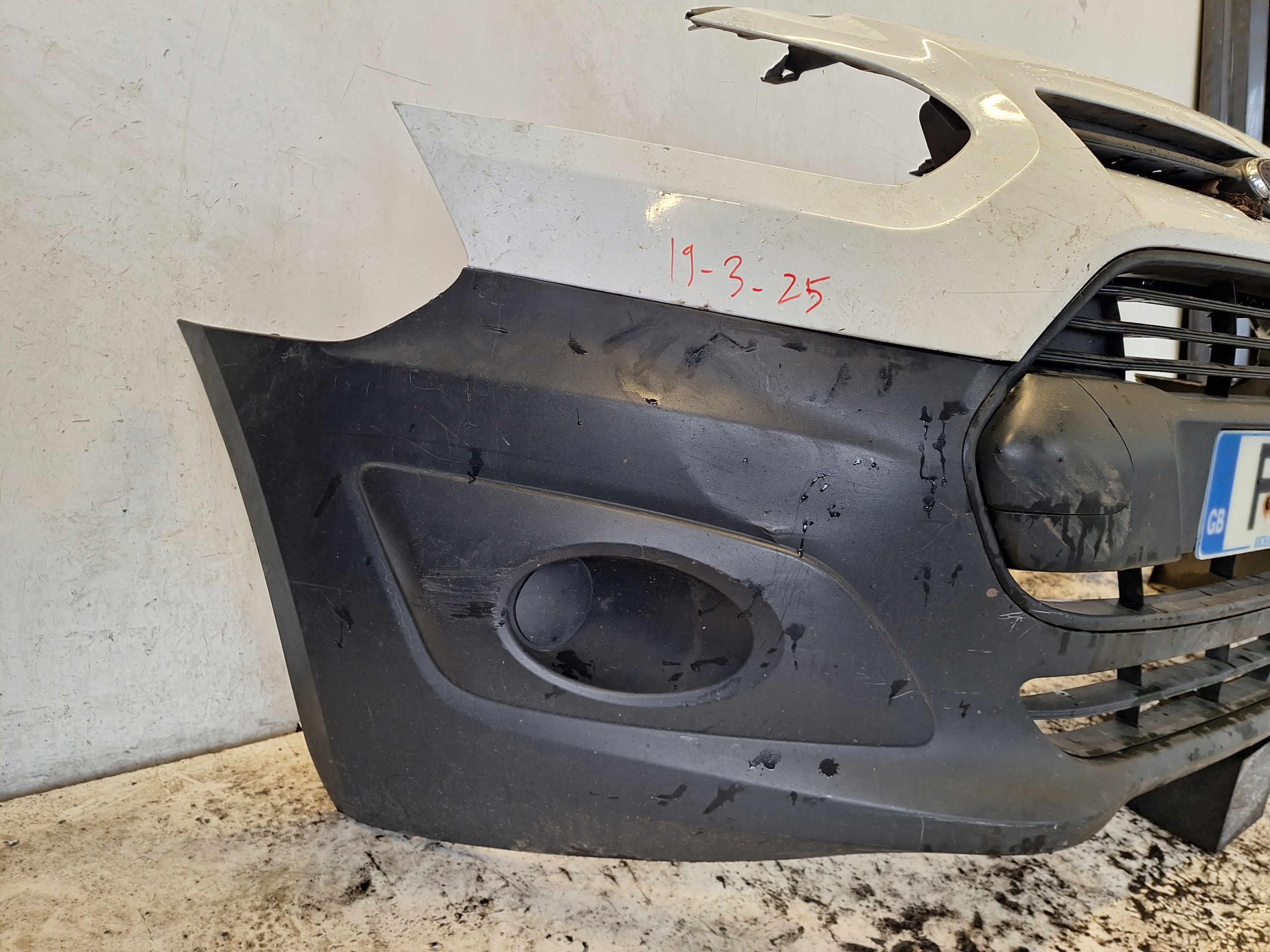 FORD TRANSIT CONNECT MK2 13-17 Stoßstange