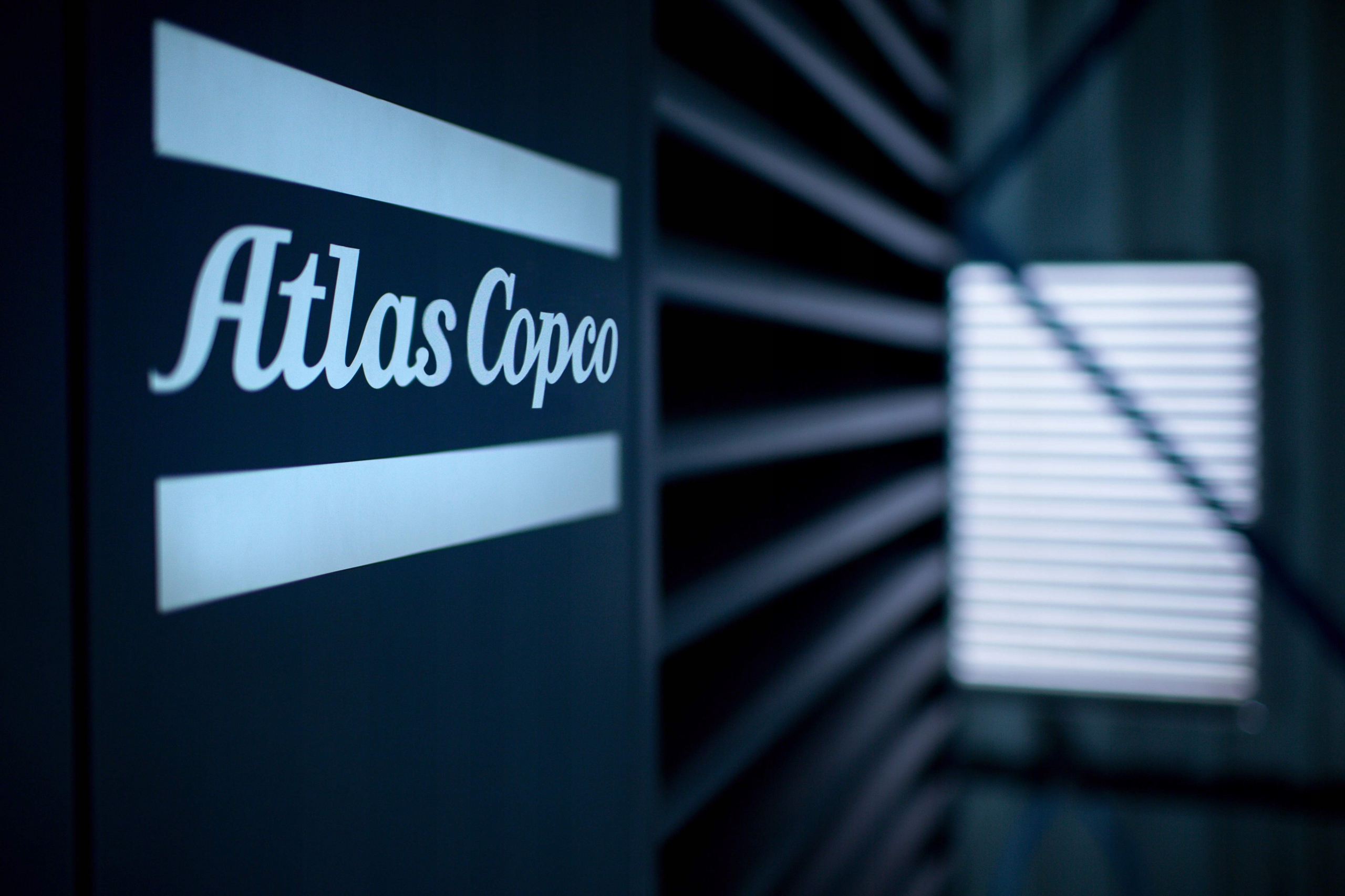 SPRĘŻARKA KOMPRESOR 100L ATLAS COPCO AC 31 E 100 M Ciśnienie maksymalne 10 bar