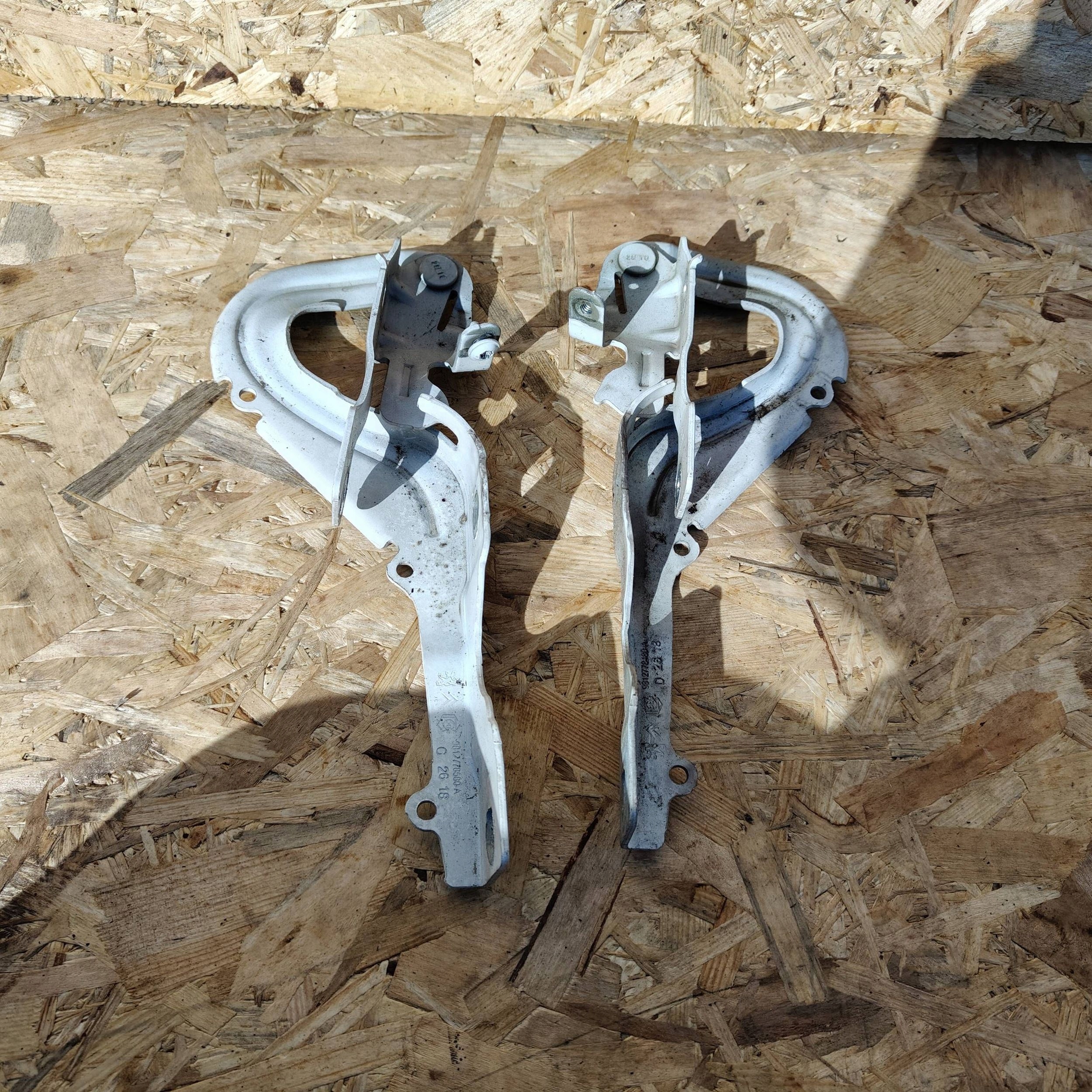Citroen C3 2017 front hinges pokrywy / bonnets of the engine