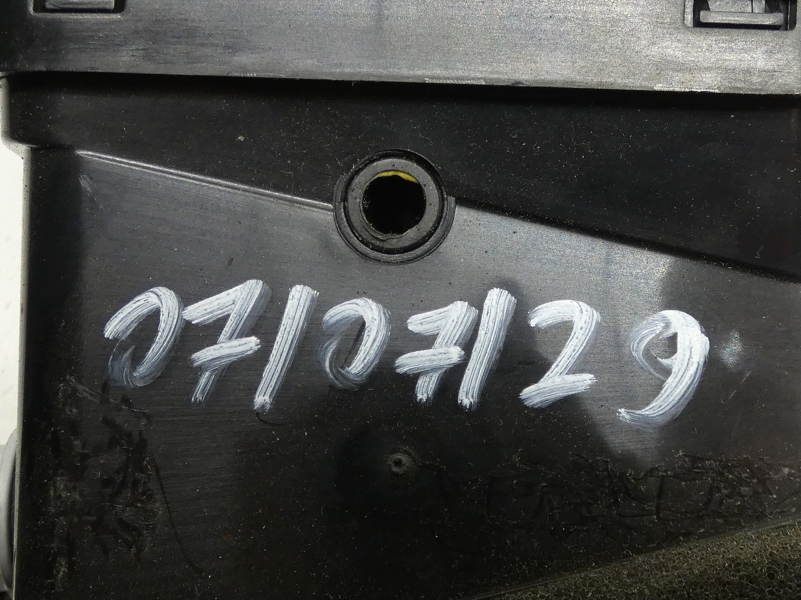 grid air conditioning devices right front right front SEAT ALHAMBRA II 7N0858704E