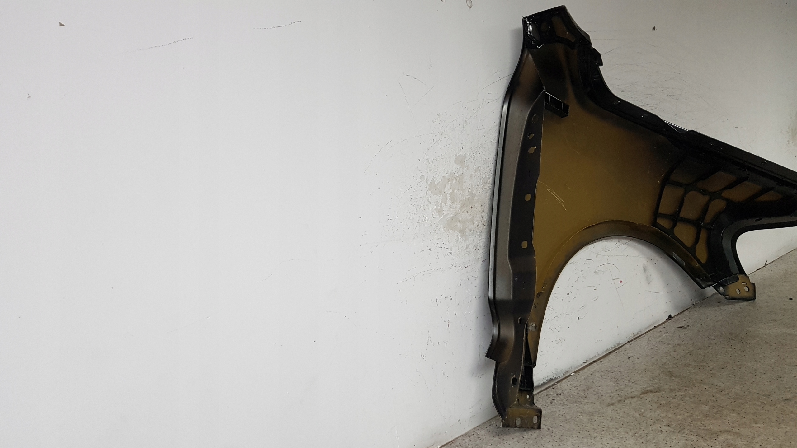 VW TOUAREG 7L6 7L 2002 - fender front left 8165