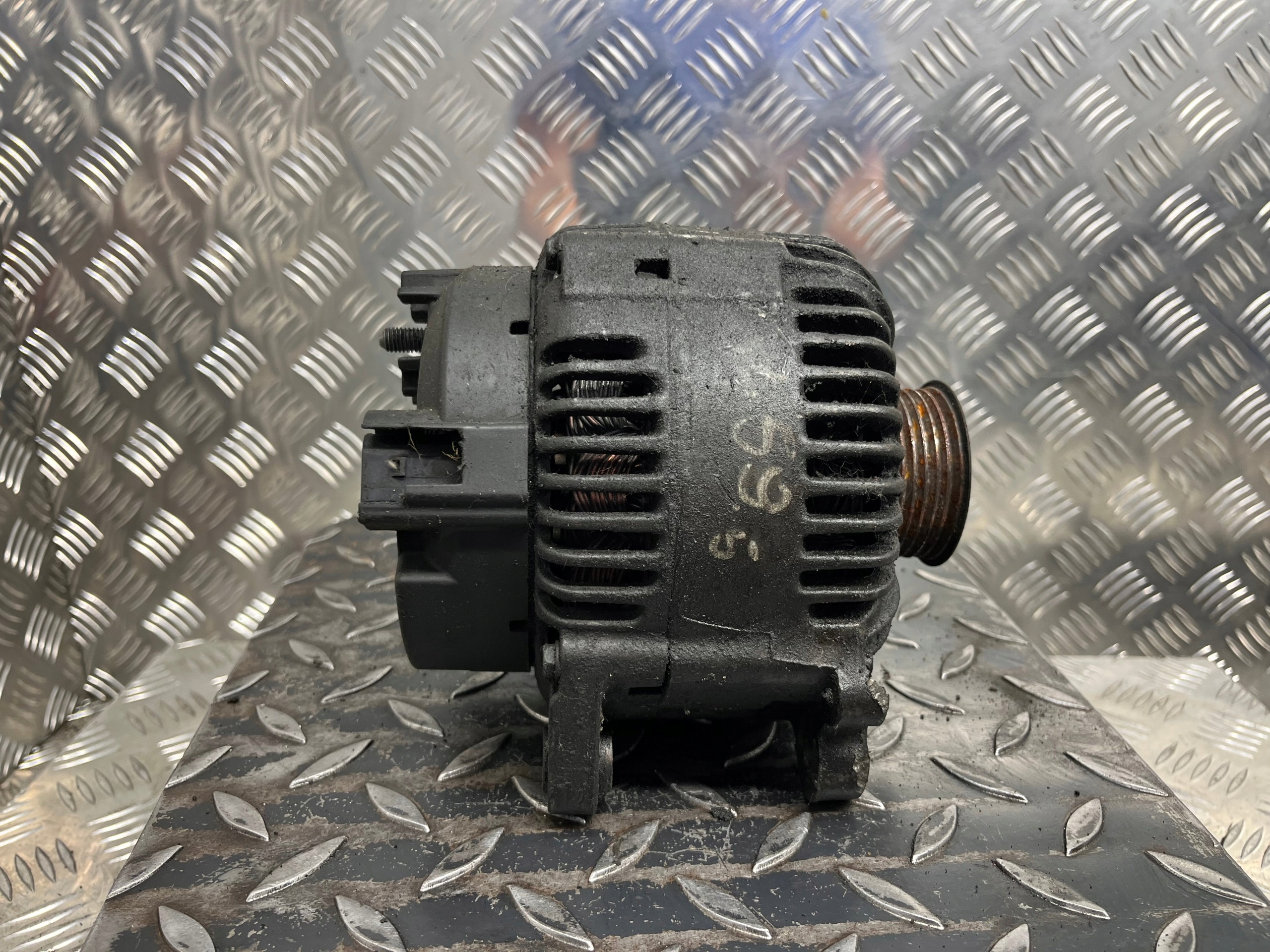 ALTERNATOR AUDI A6-C6 059903015R 180A