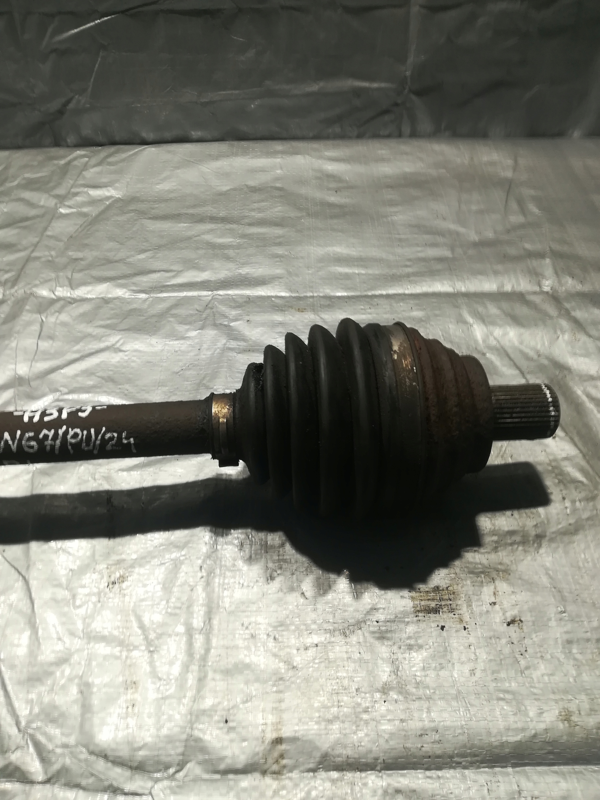 VOLKSWAGEN GOLF V 5 1.6FSI semi-axis left short.