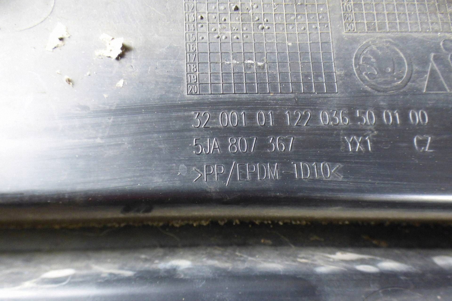 Skoda Rapid grid of a bumper left front 5JA807367 original st.BDB