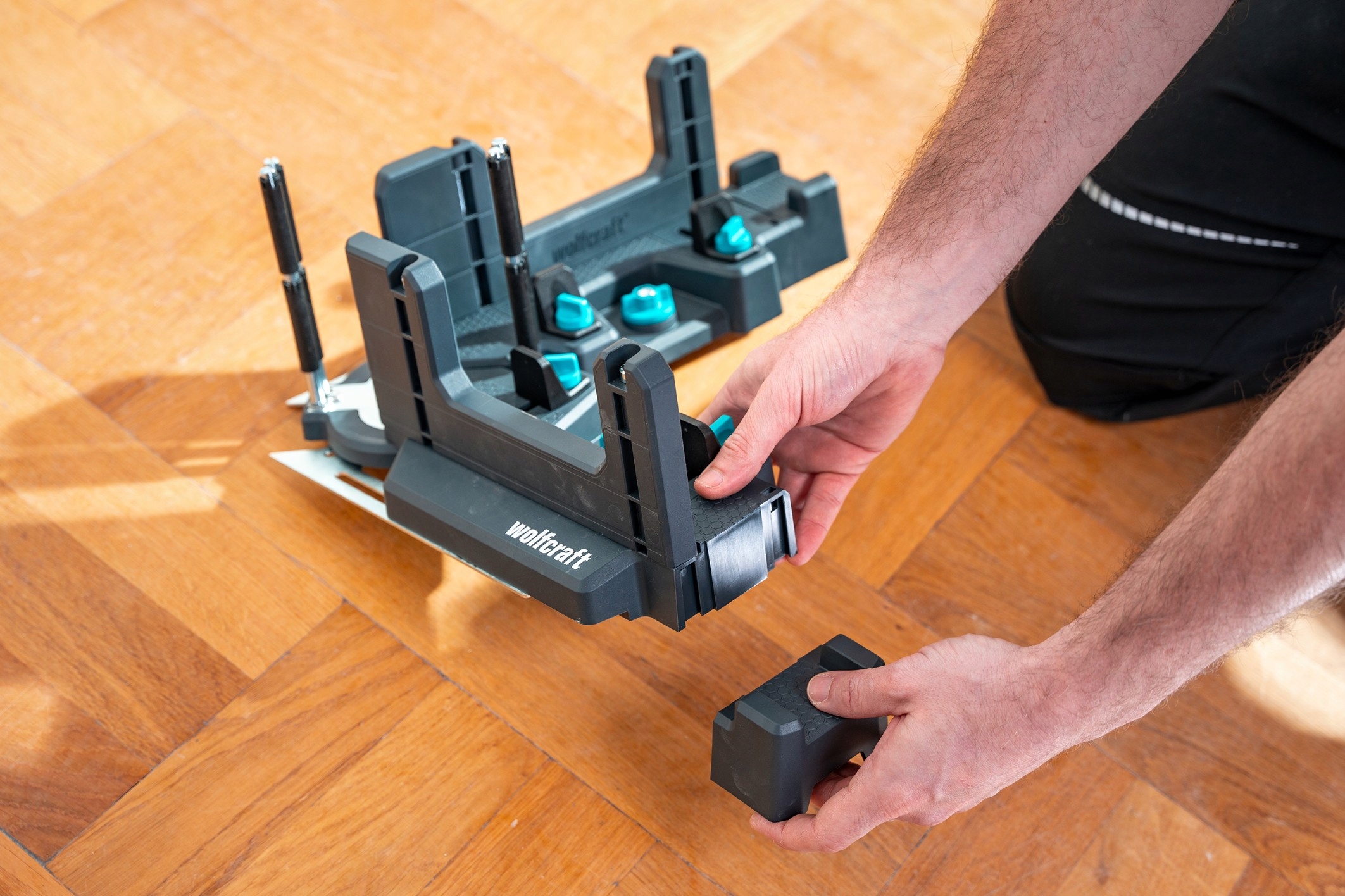 SKRZYNKA UCIOSOWA I REGULOWANY PRZYMIAR 120 MM PRO WOLFCRAFT 6956000 Marka Wolfcraft