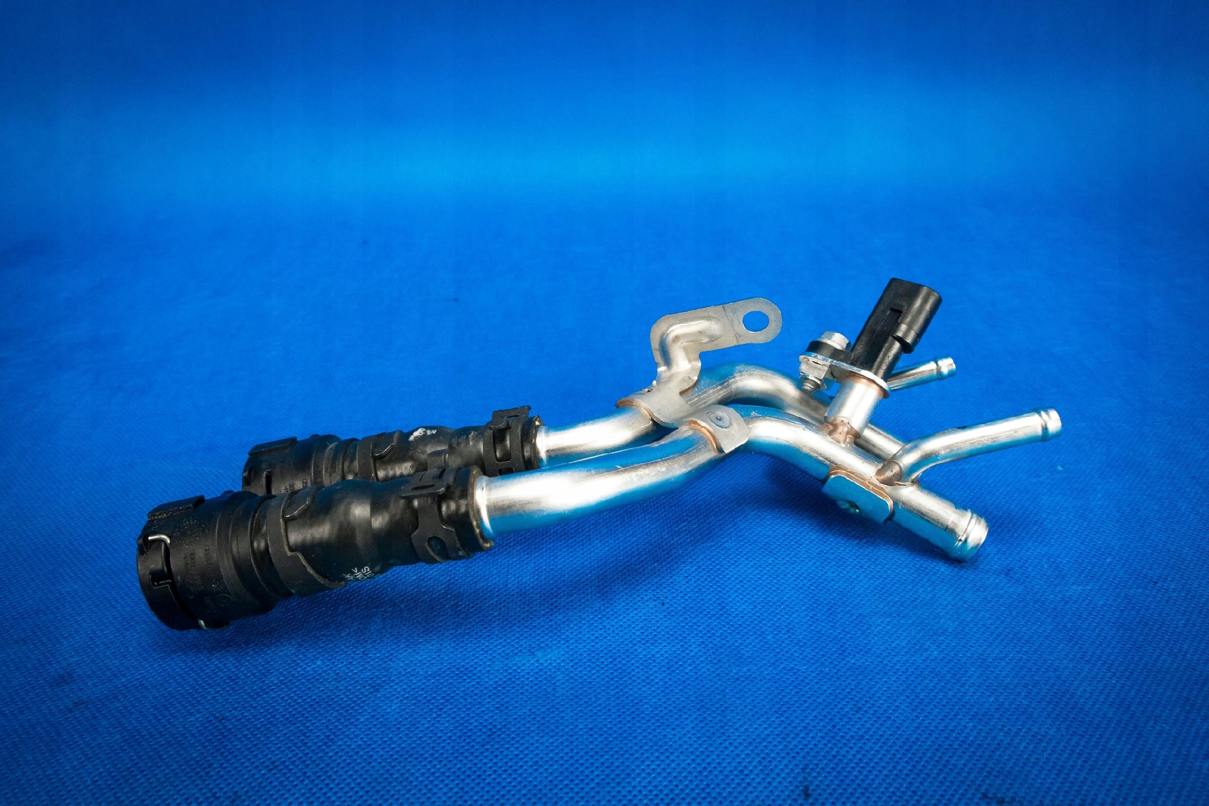 pipe wodna Audi A4 A5 8W A6 A7 4K Q5 05L122157AS