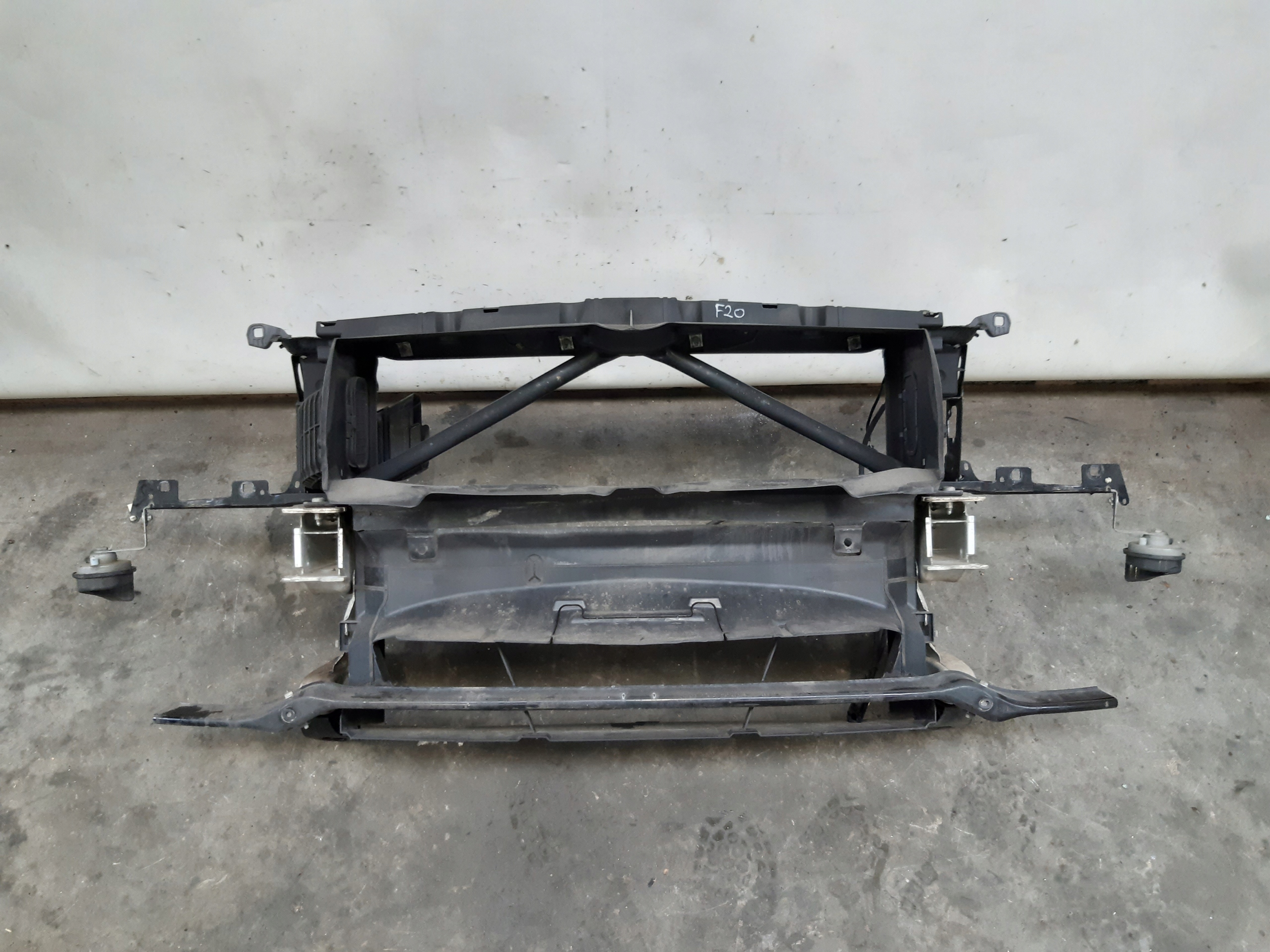 support panel for radiators pillar iron 7255414 BMW F20
