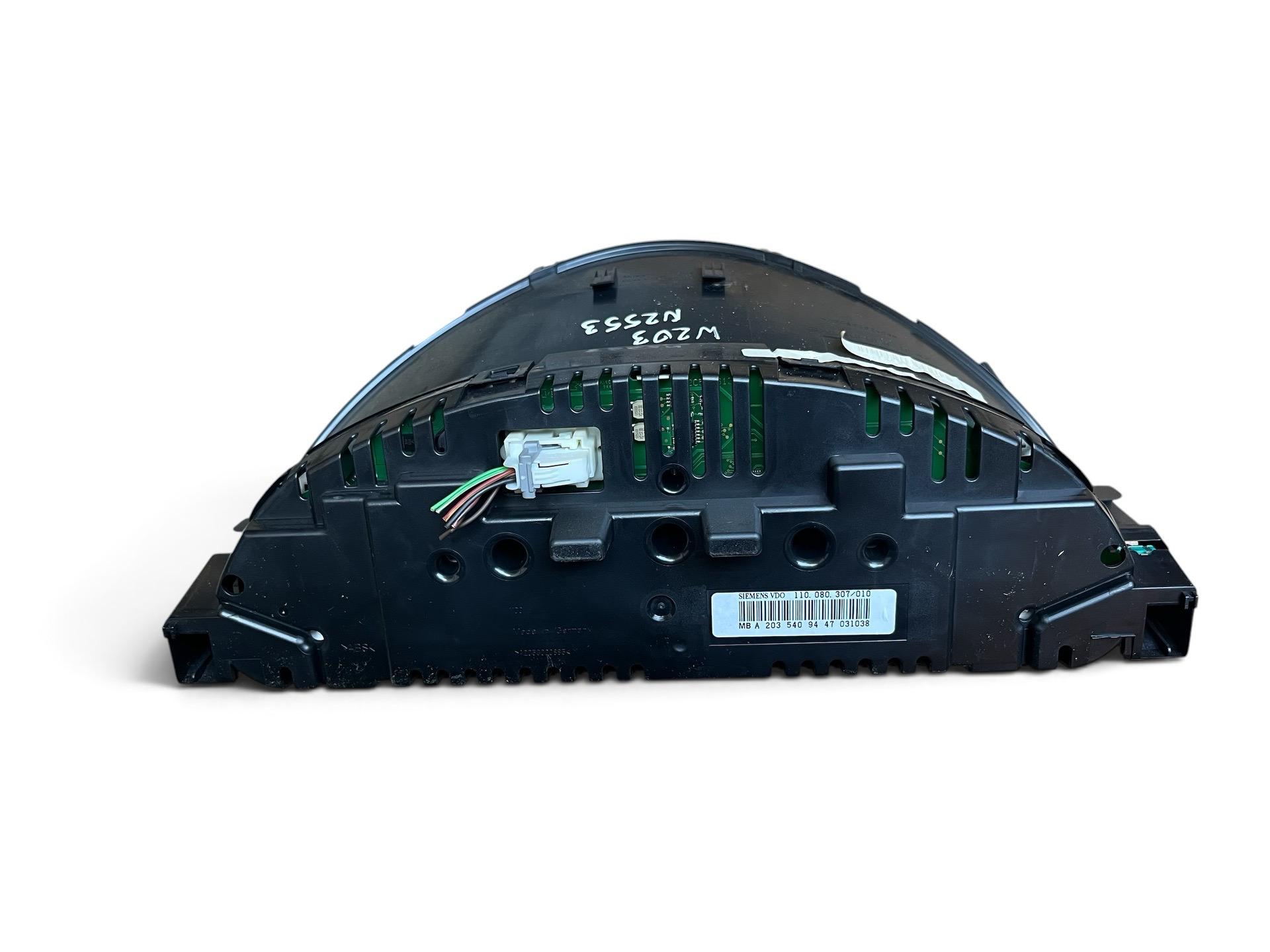 dials Mercedes-Benz C W203 facelift 2005 A2035409447
