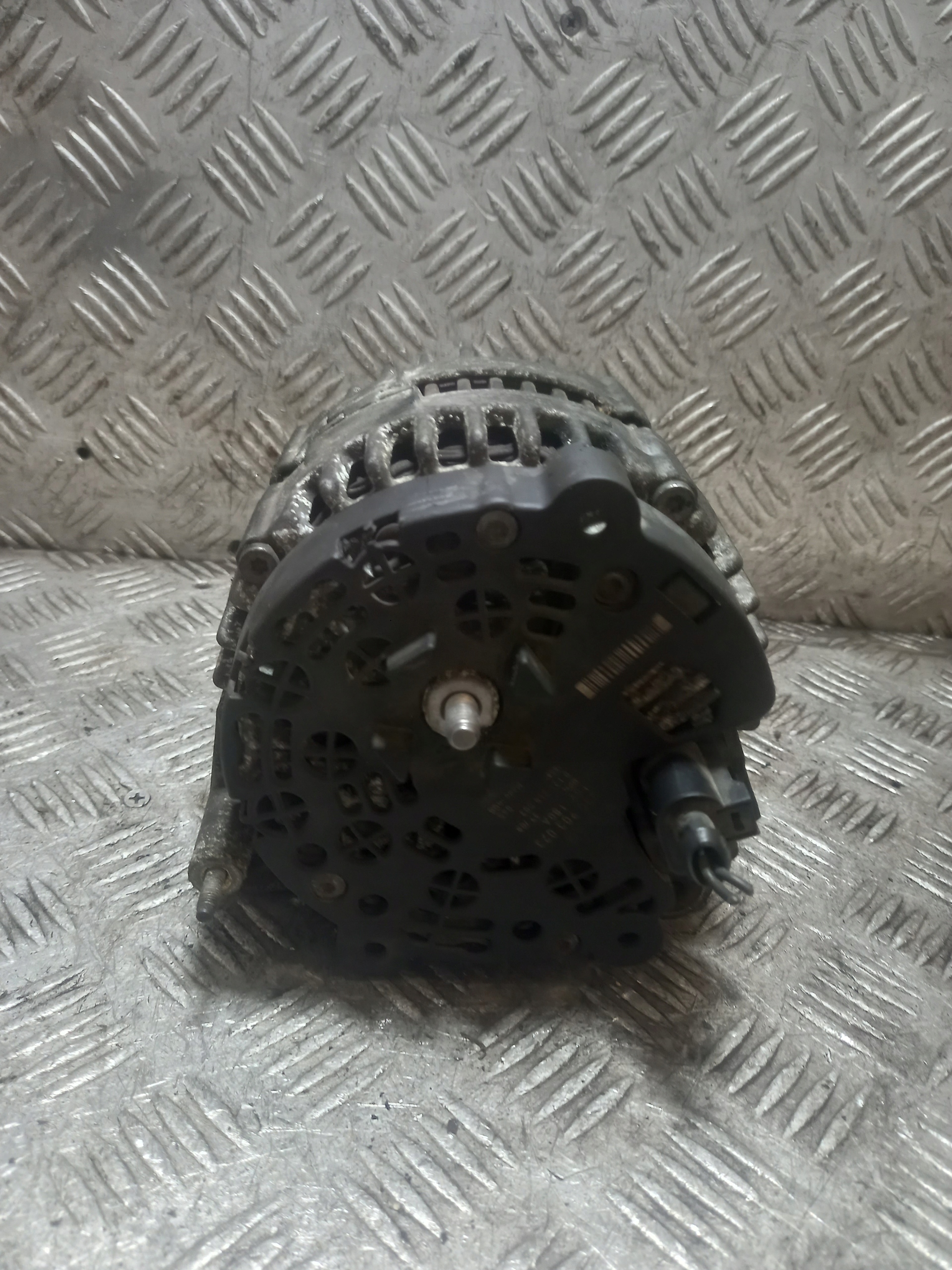ALTERNATOR VOLKSWAGEN PASSAT B6 030903023 2.0 TDI BOSCH
