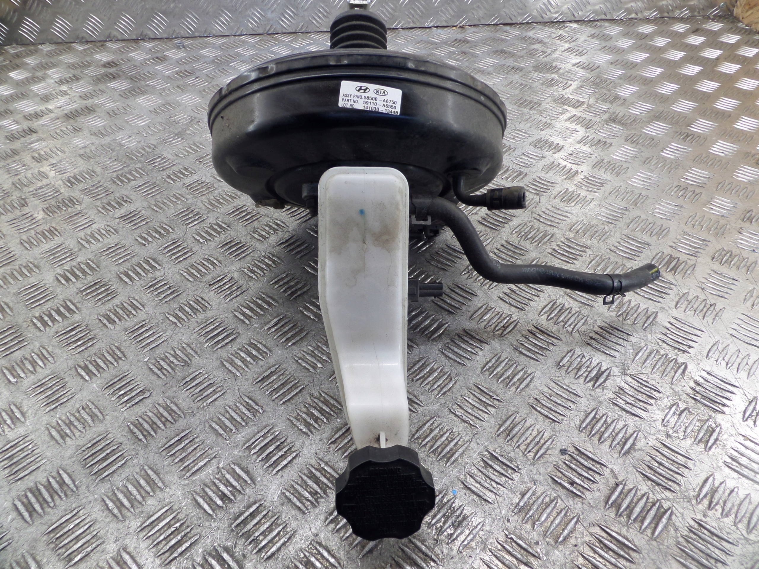 HYUNDAI I30 Servo bremsen OE 58500-A6750
