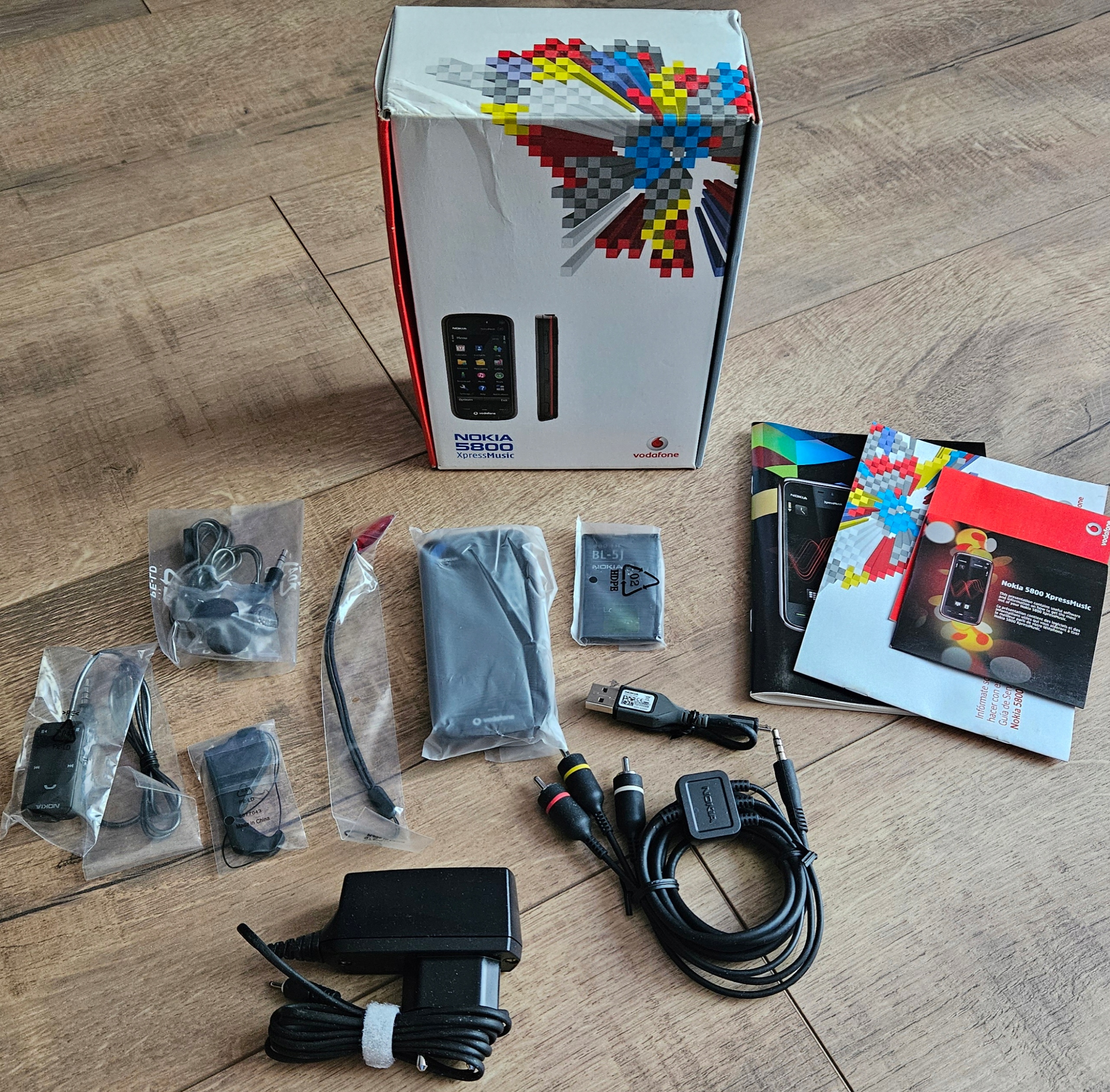 Nokia 5800 XpressMusic Red Nowa! Komplet Unikat Dla Kolekcjonera