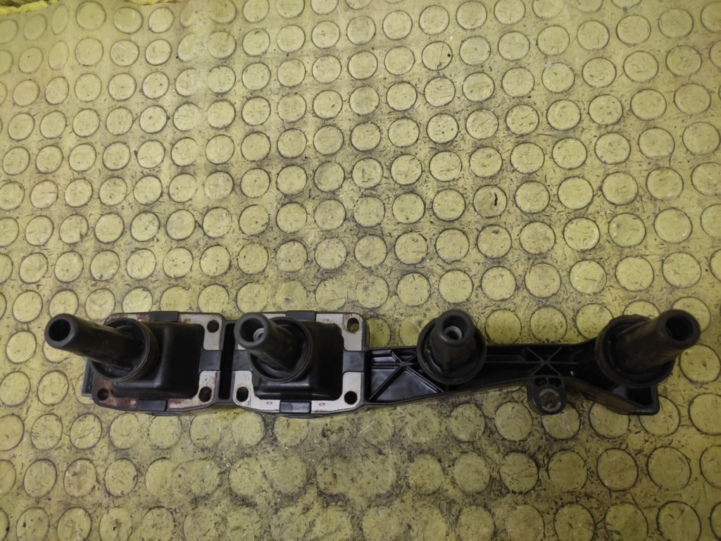 PEUGEOT 206 1.4 coil ignition 0040102045
