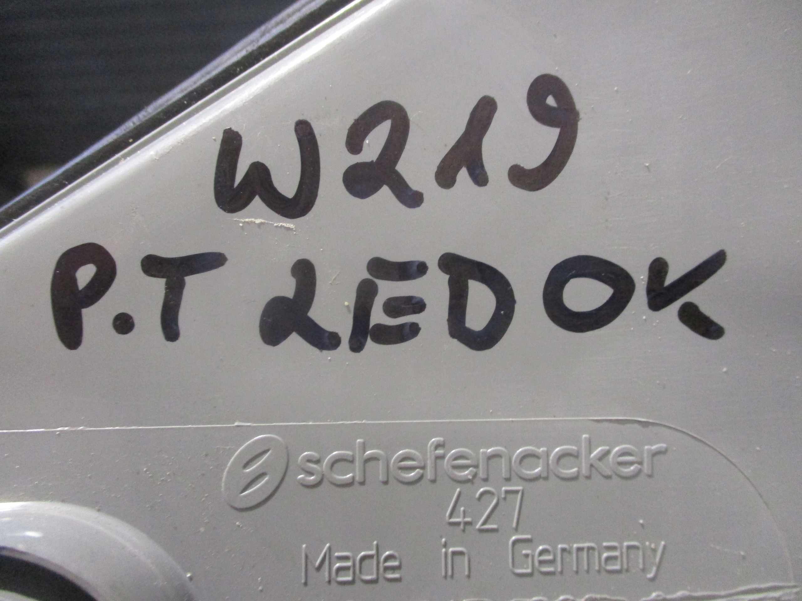 фонарь задний правый MERCEDES W219 led