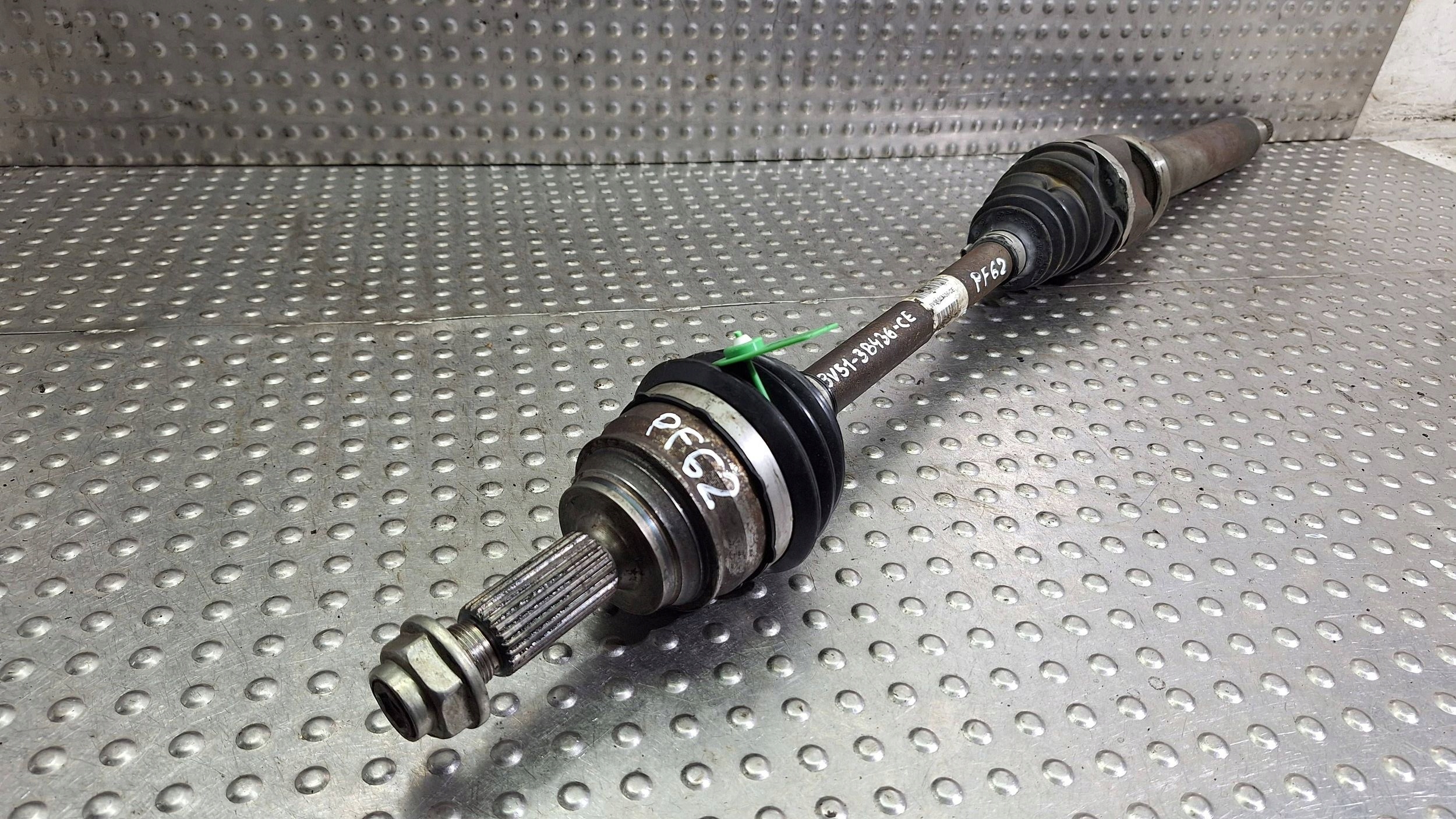 semi-axis right front 8V51-3B436-CE FORD FIESTA MK7 1.5 TDCI