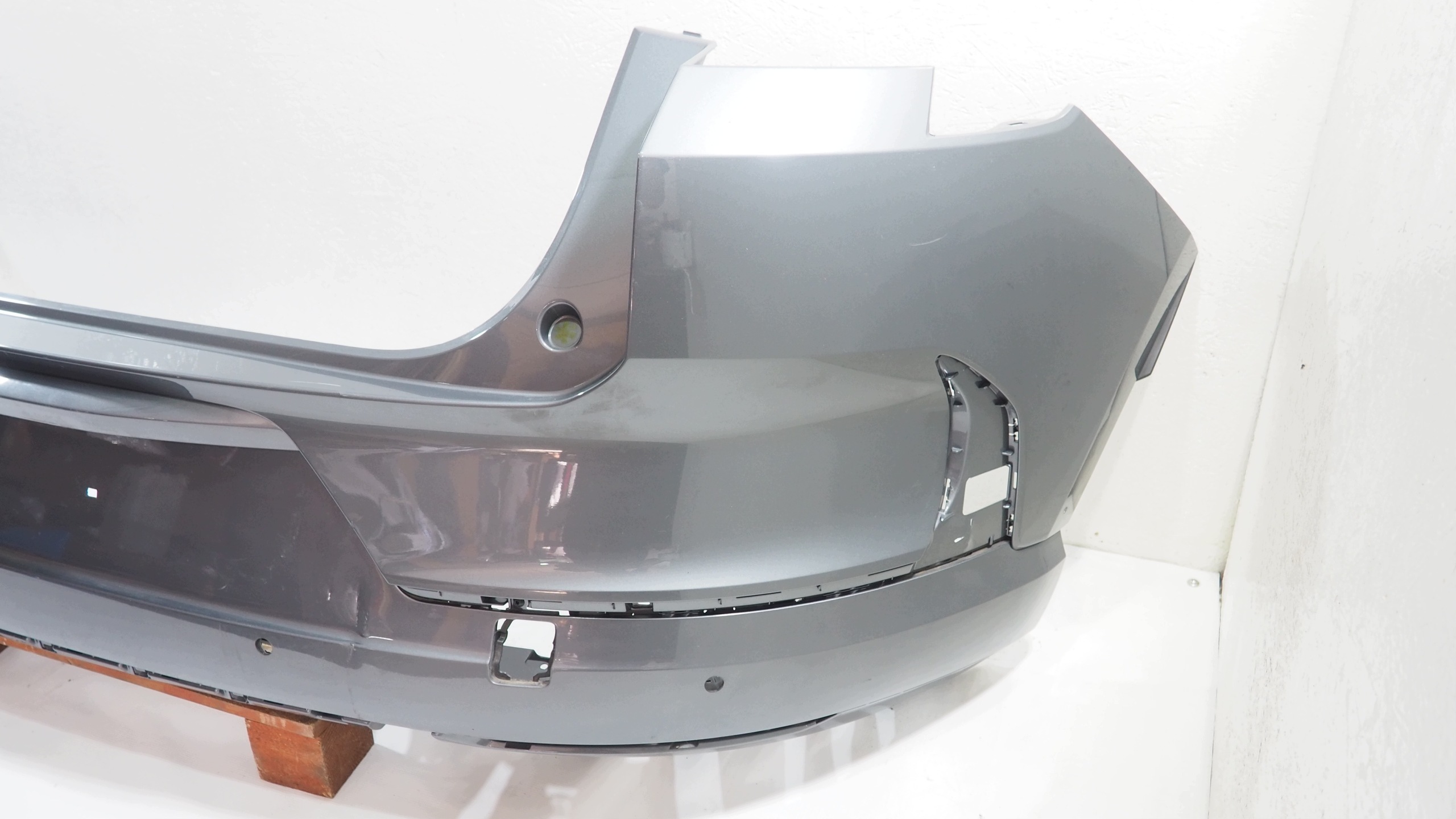 Polestar IV bumper rear part rear 80008694