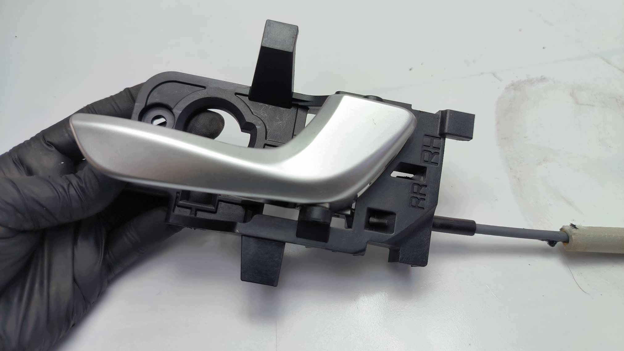 lock door right rear part 81420-H8010 KIA STONIC
