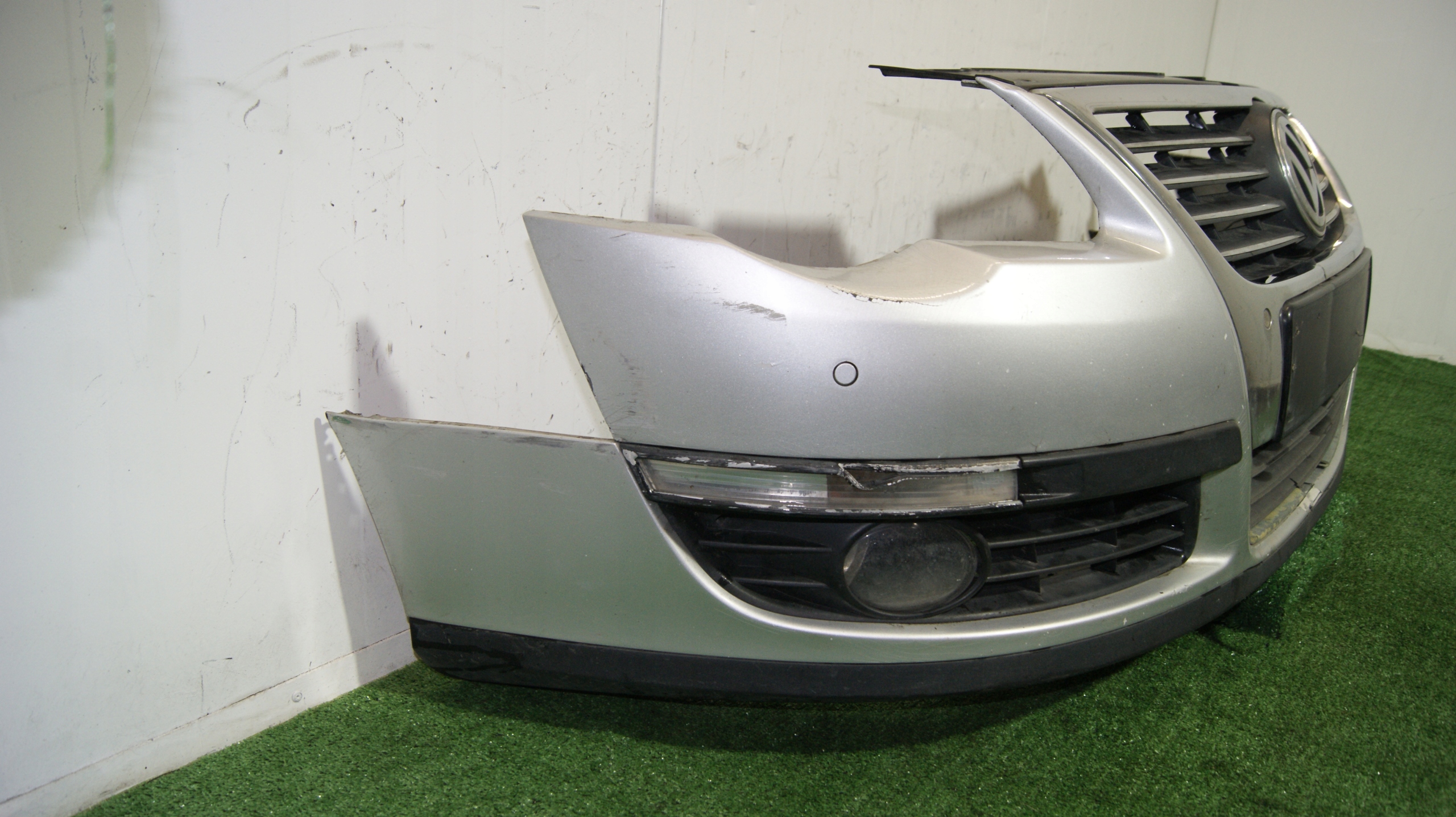 bumper front front VOLKSWAGEN PASSAT B6 3C0807221
