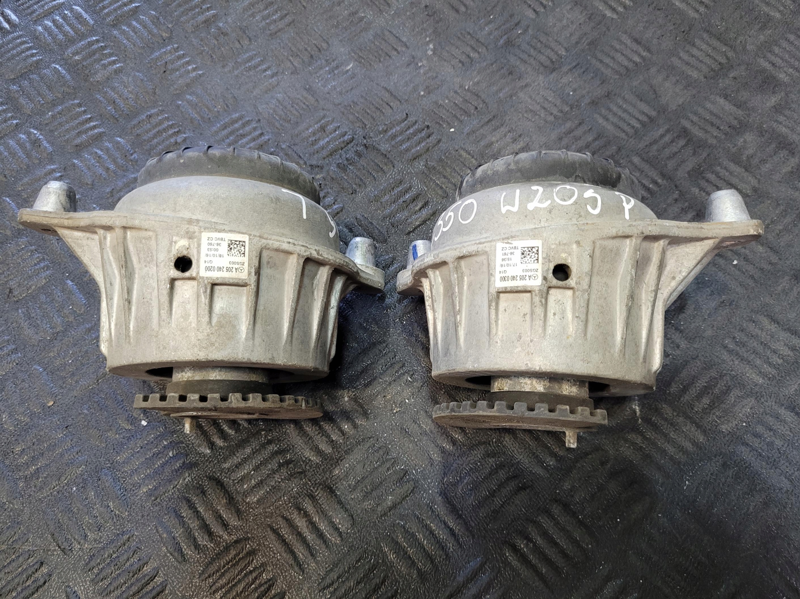 engine mount left A2052400200 MERCEDES C 350 W205 S205 2.0 CGI HYBRID