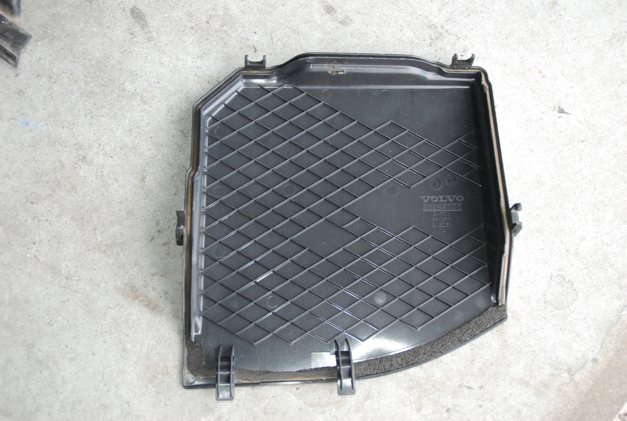 VOLVO S60 II XC60 I 08-16 OBUDOWA OSŁONA AKUMULATORA 31294775 Typ samochodu Samochody osobowe