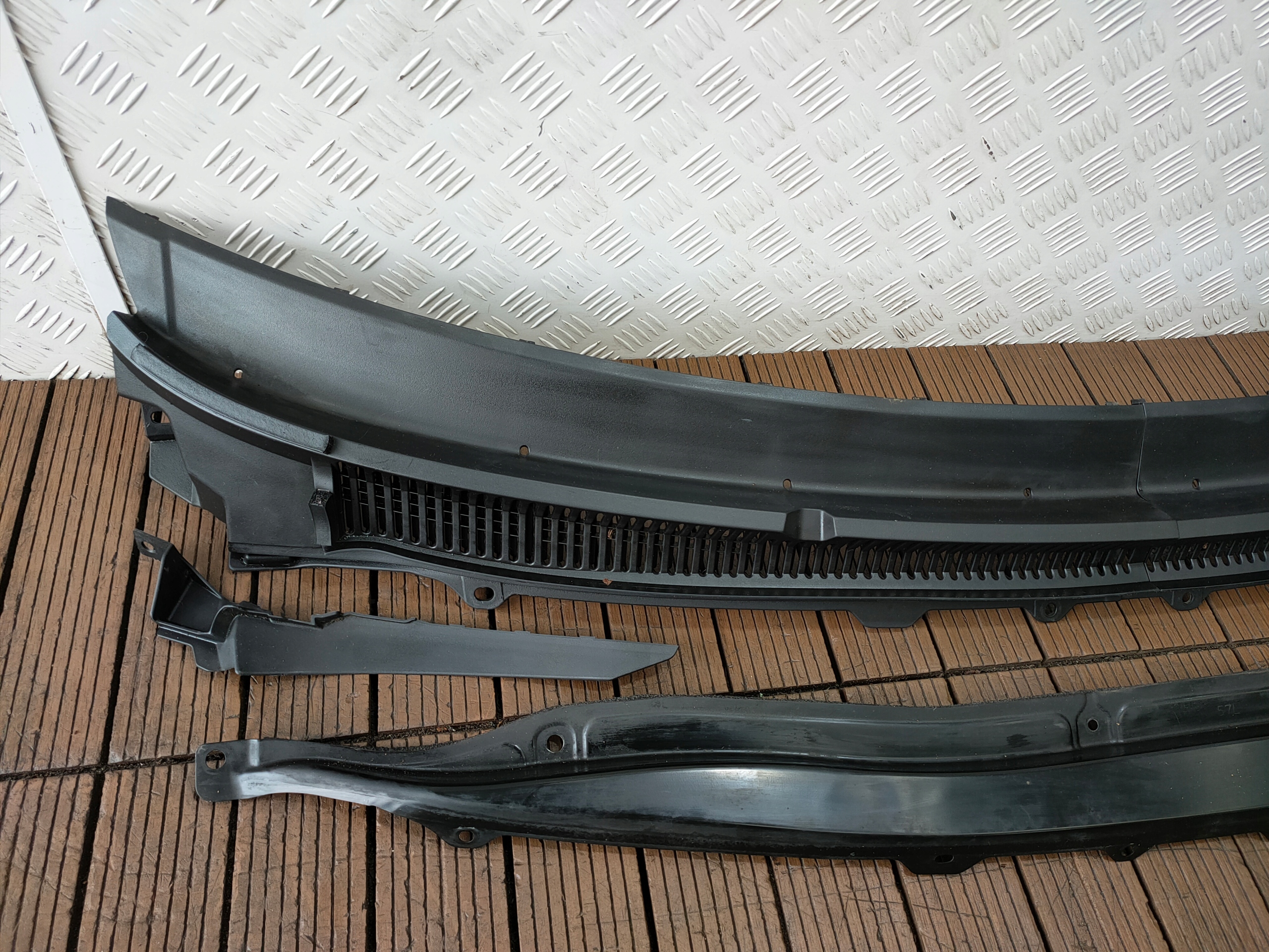 SUZUKI KIZASHI 09-14 torpedo upper + lower + NAROZNIKI running board OE