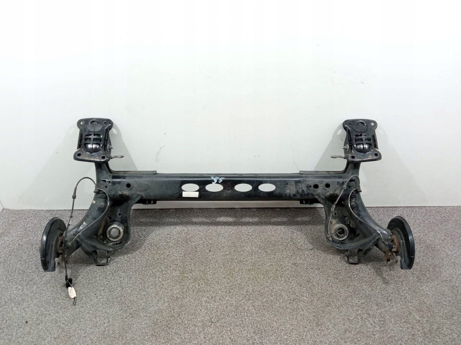 BELKA ZAWIESZENIA TYŁ TARCZE 23R Skoda Kamiq I (2019- )